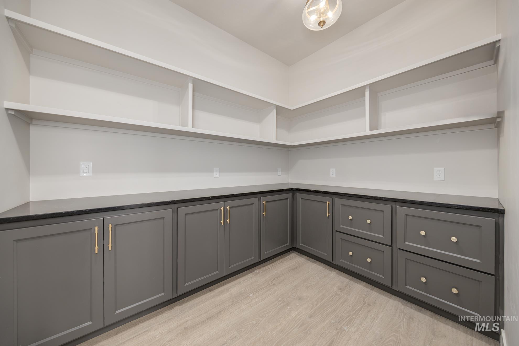 3228 Flight Deck Dr, New Plymouth, Idaho 83655, 6 Bedrooms, 3.5 Bathrooms, Residential For Sale, Price $1,090,000,MLS 98971017