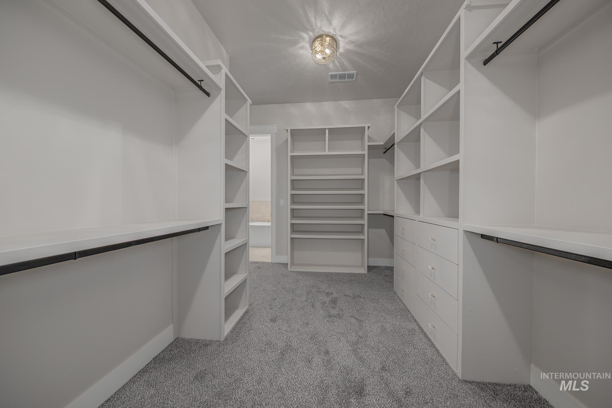 3228 Flight Deck Dr, New Plymouth, Idaho 83655, 6 Bedrooms, 3.5 Bathrooms, Residential For Sale, Price $1,090,000,MLS 98971017