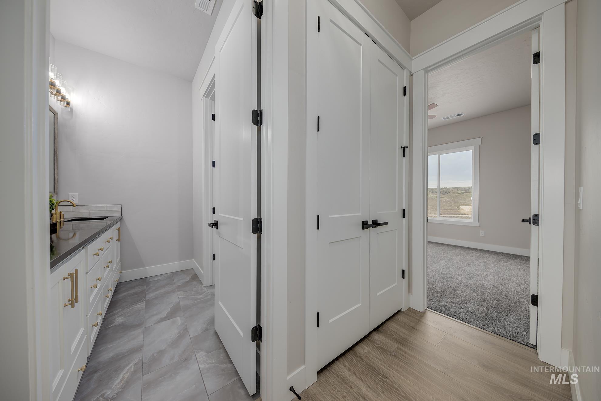 3228 Flight Deck Dr, New Plymouth, Idaho 83655, 6 Bedrooms, 3.5 Bathrooms, Residential For Sale, Price $1,090,000,MLS 98971017