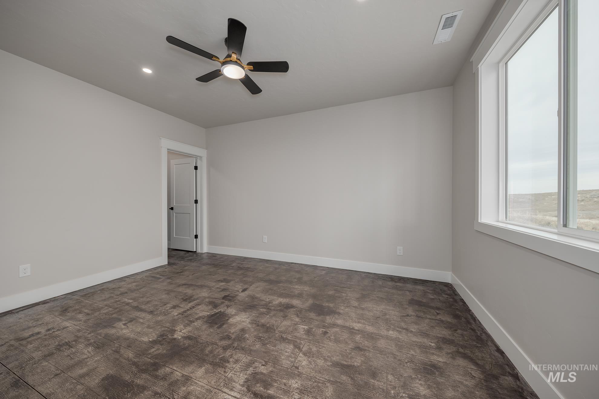 3228 Flight Deck Dr, New Plymouth, Idaho 83655, 6 Bedrooms, 3.5 Bathrooms, Residential For Sale, Price $1,090,000,MLS 98971017