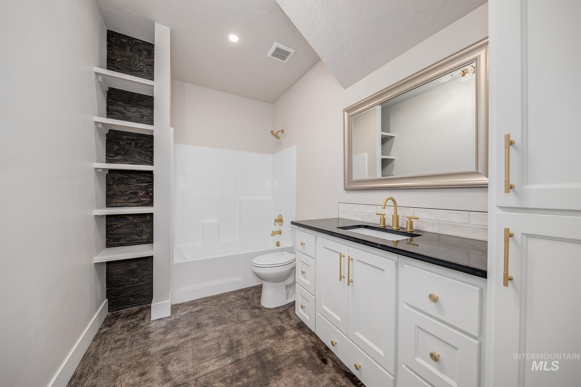 3228 Flight Deck Dr, New Plymouth, Idaho 83655, 6 Bedrooms, 3.5 Bathrooms, Residential For Sale, Price $1,090,000,MLS 98971017