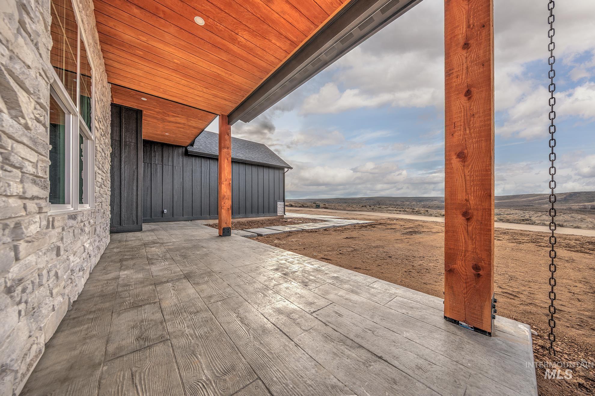 3228 Flight Deck Dr, New Plymouth, Idaho 83655, 6 Bedrooms, 3.5 Bathrooms, Residential For Sale, Price $1,090,000,MLS 98971017