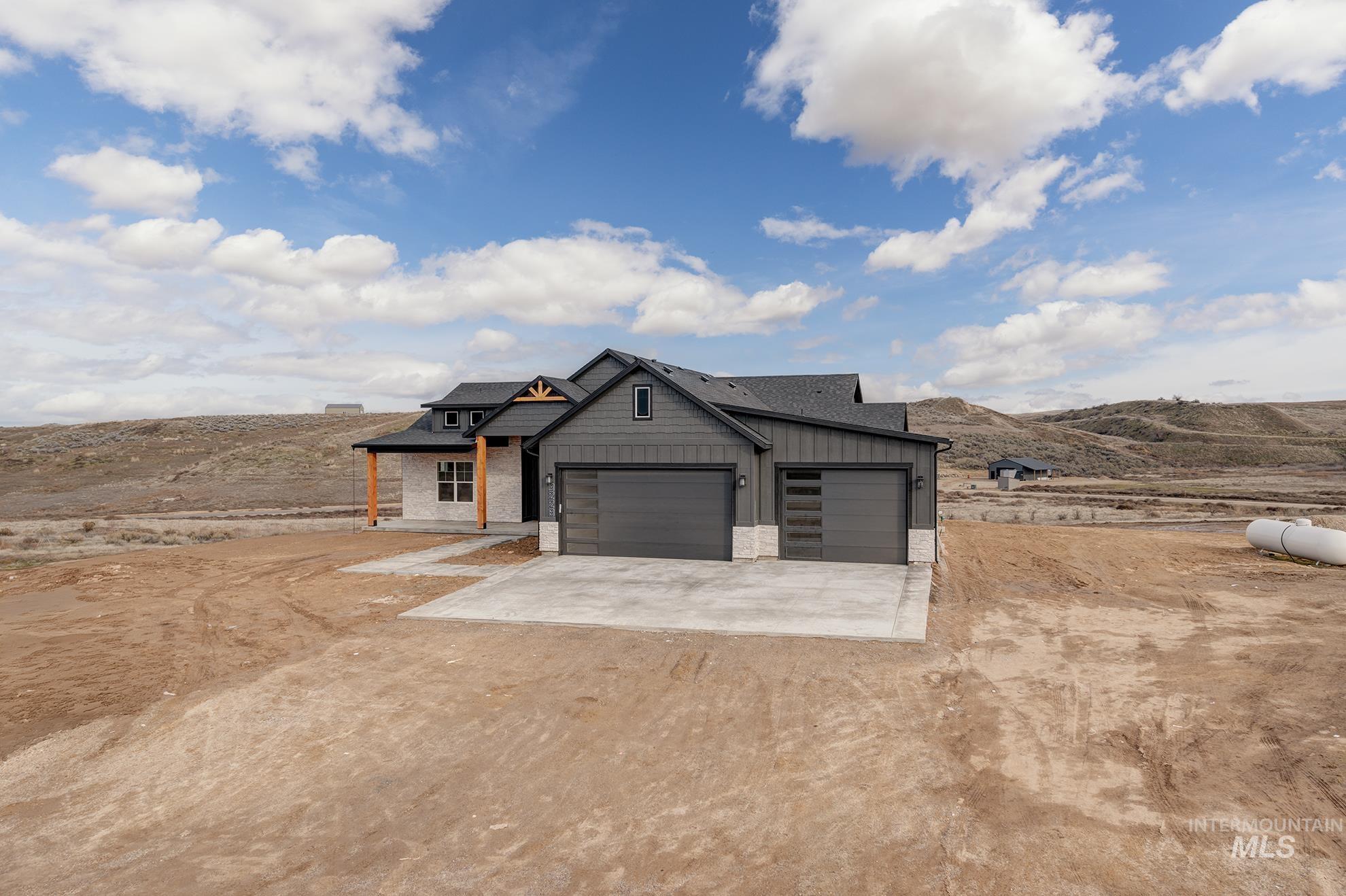 3228 Flight Deck Dr, New Plymouth, Idaho 83655, 6 Bedrooms, 3.5 Bathrooms, Residential For Sale, Price $1,090,000,MLS 98971017