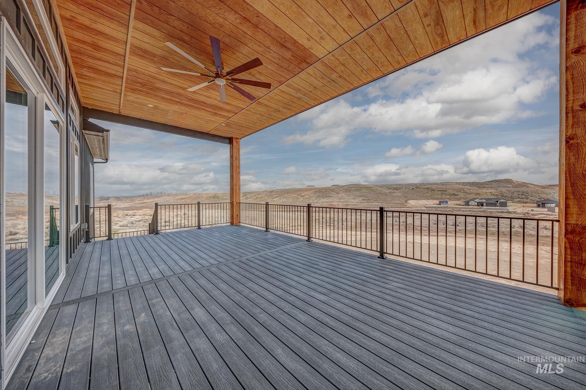 3228 Flight Deck Dr, New Plymouth, Idaho 83655, 6 Bedrooms, 3.5 Bathrooms, Residential For Sale, Price $1,090,000,MLS 98971017