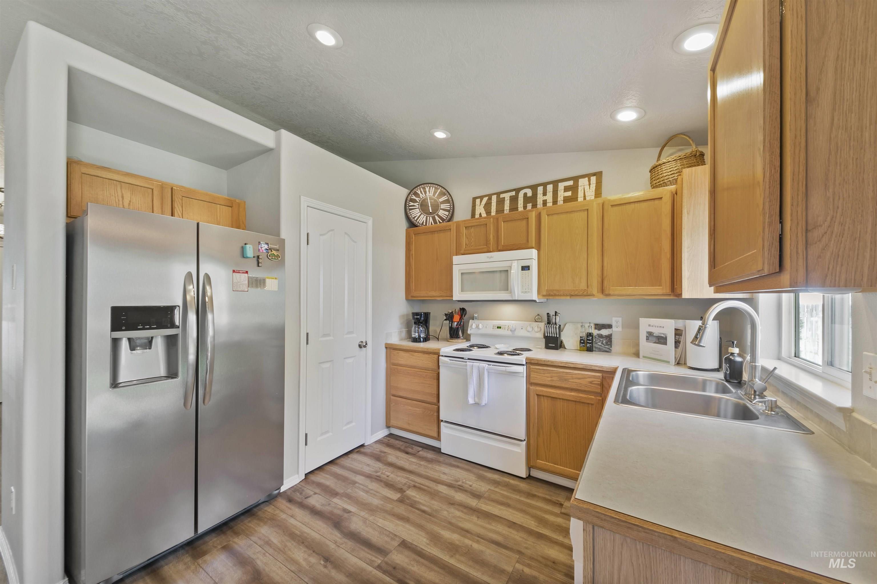 1322 N Atherton Ave., Kuna, Idaho 83634, 3 Bedrooms, 2 Bathrooms, Residential For Sale, Price $365,000, 98971019