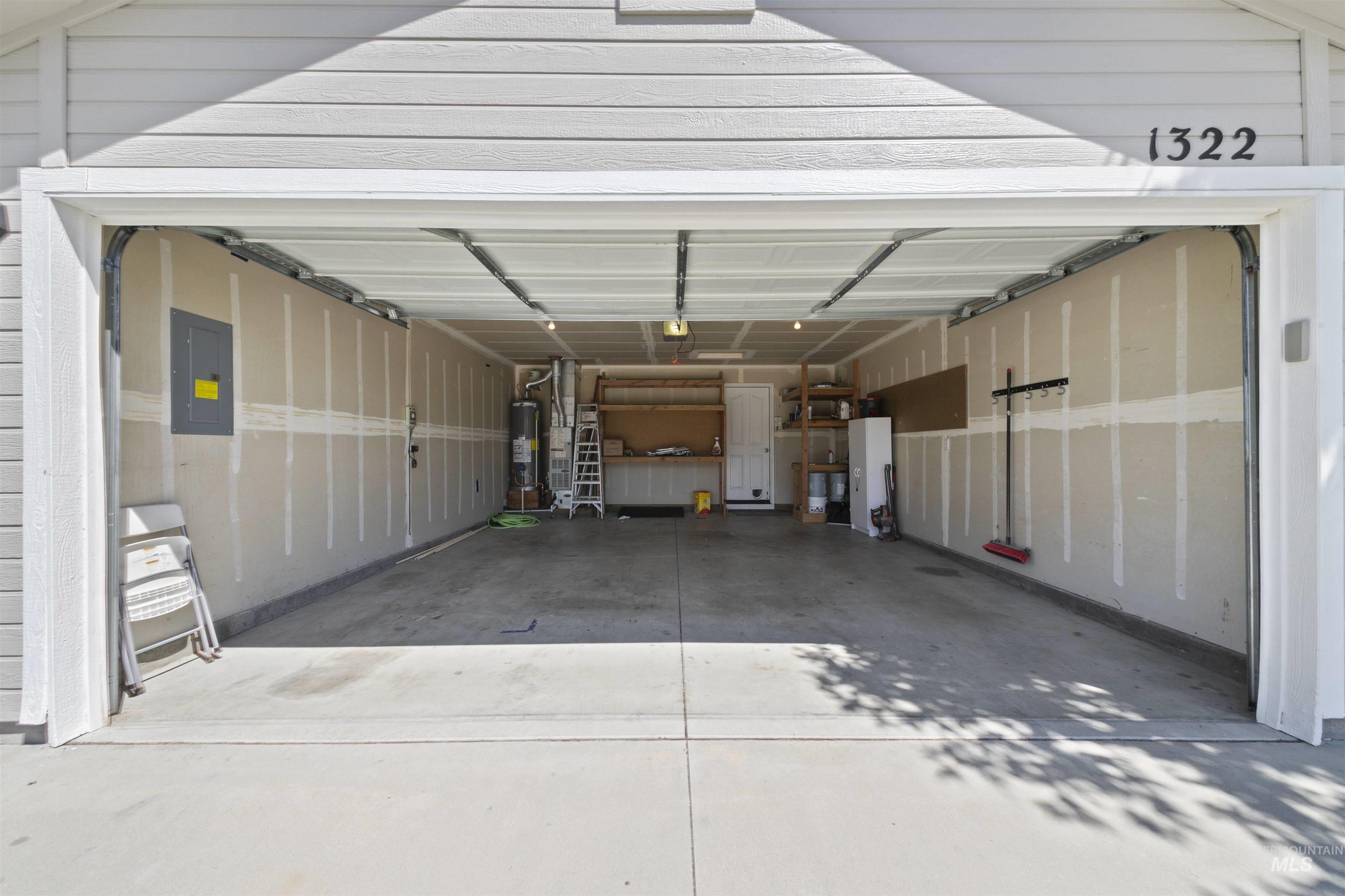 1322 N Atherton Ave., Kuna, Idaho 83634, 3 Bedrooms, 2 Bathrooms, Residential For Sale, Price $365,000, 98971019