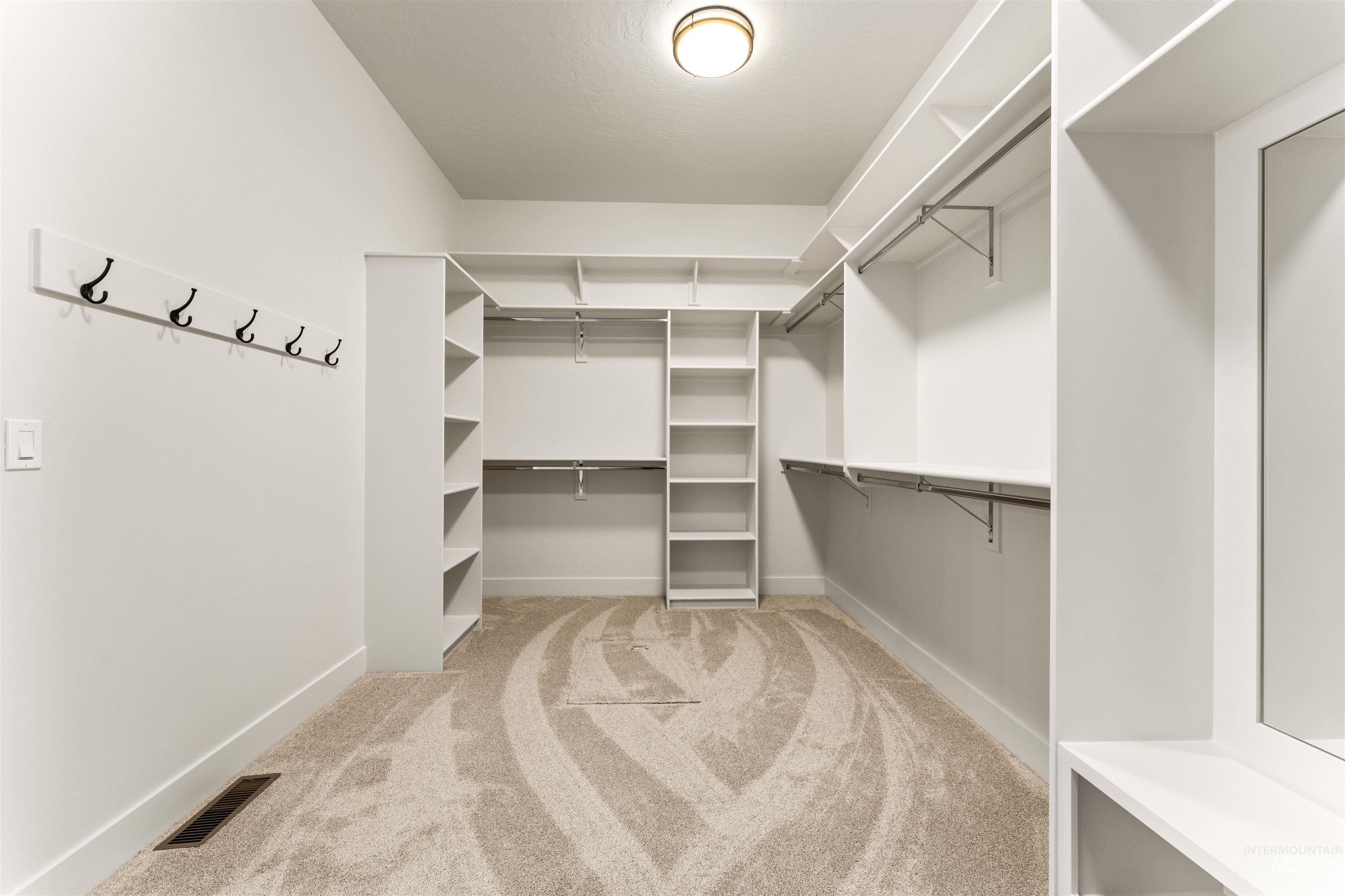 841 N Danville Ave, Eagle, Idaho 83616, 4 Bedrooms, 2.5 Bathrooms, Residential For Sale, Price $949,900,MLS 98971020