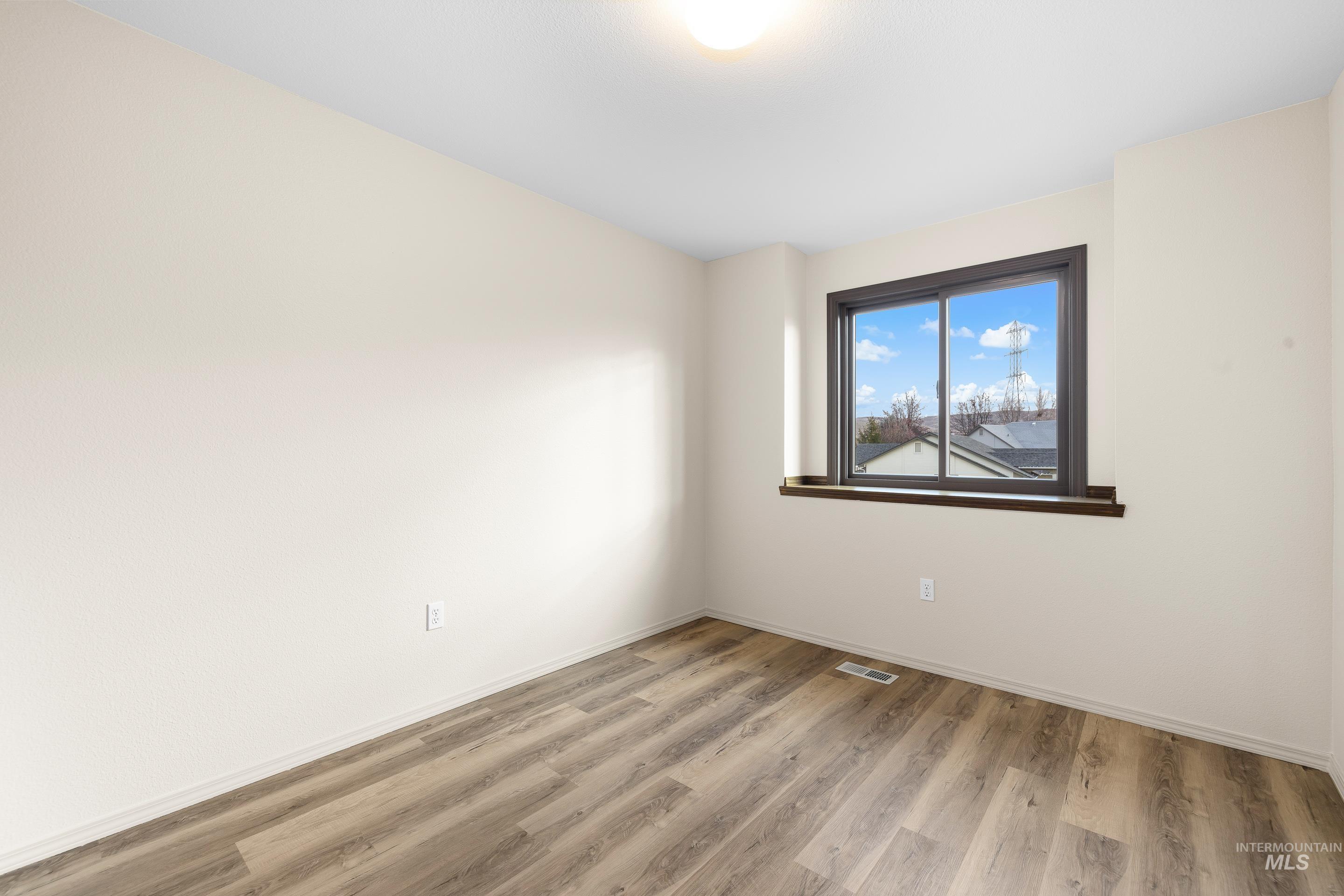 5925 S Teak Way, Boise, Idaho 83716, 4 Bedrooms, 3 Bathrooms, Residential For Sale, Price $544,900, 98971023