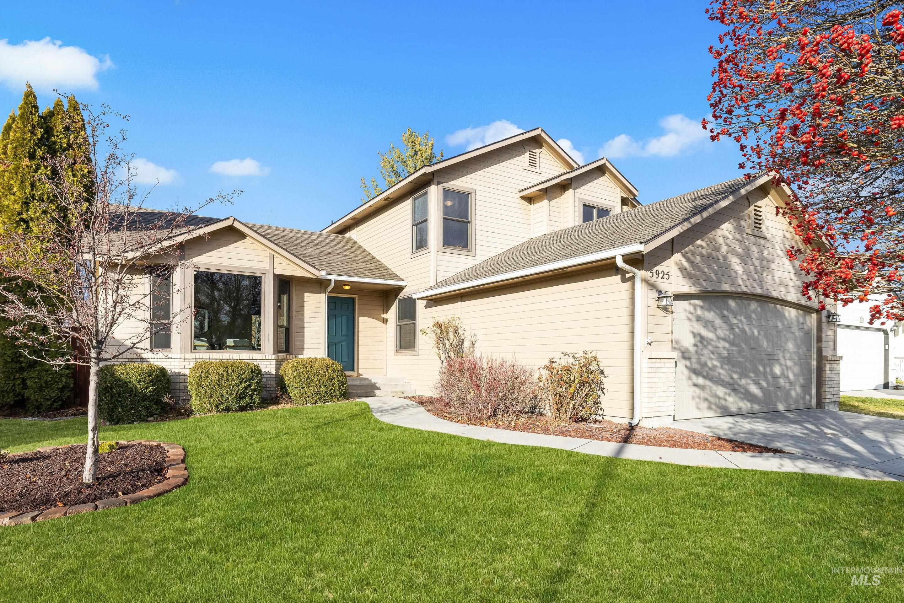 5925 S Teak Way, Boise, Idaho 83716, 4 Bedrooms, 3 Bathrooms, Residential For Sale, Price $544,900, 98971023