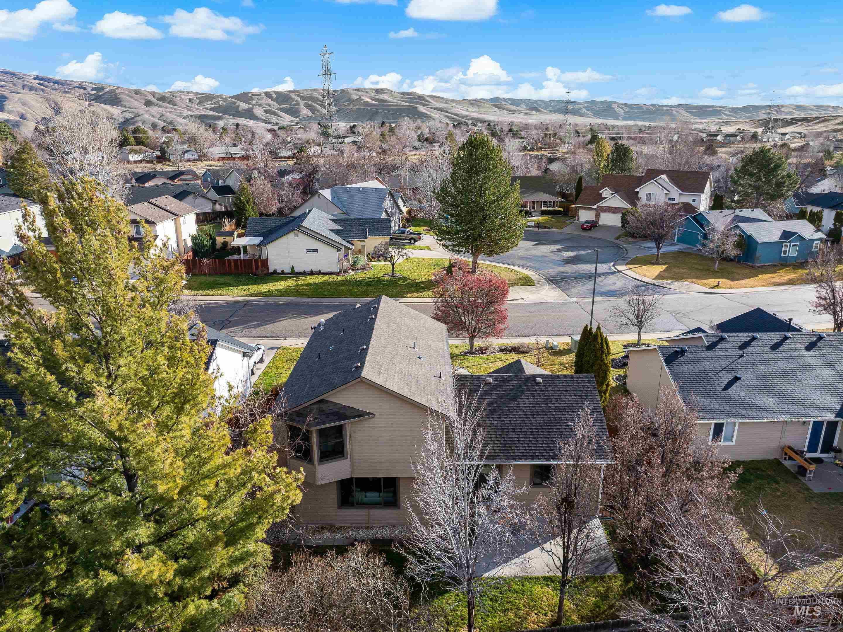 5925 S Teak Way, Boise, Idaho 83716, 4 Bedrooms, 3 Bathrooms, Residential For Sale, Price $544,900, 98971023