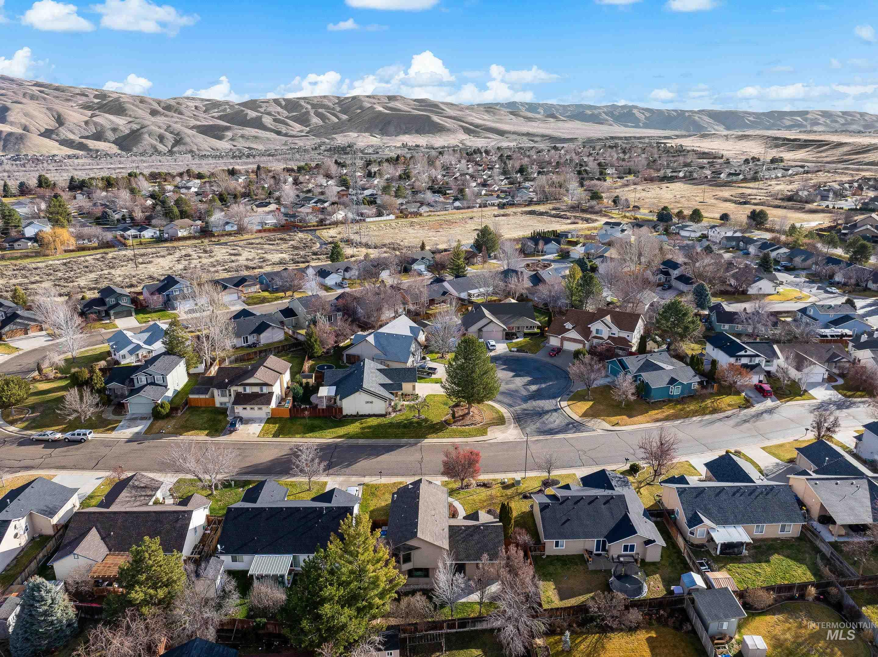 5925 S Teak Way, Boise, Idaho 83716, 4 Bedrooms, 3 Bathrooms, Residential For Sale, Price $544,900, 98971023