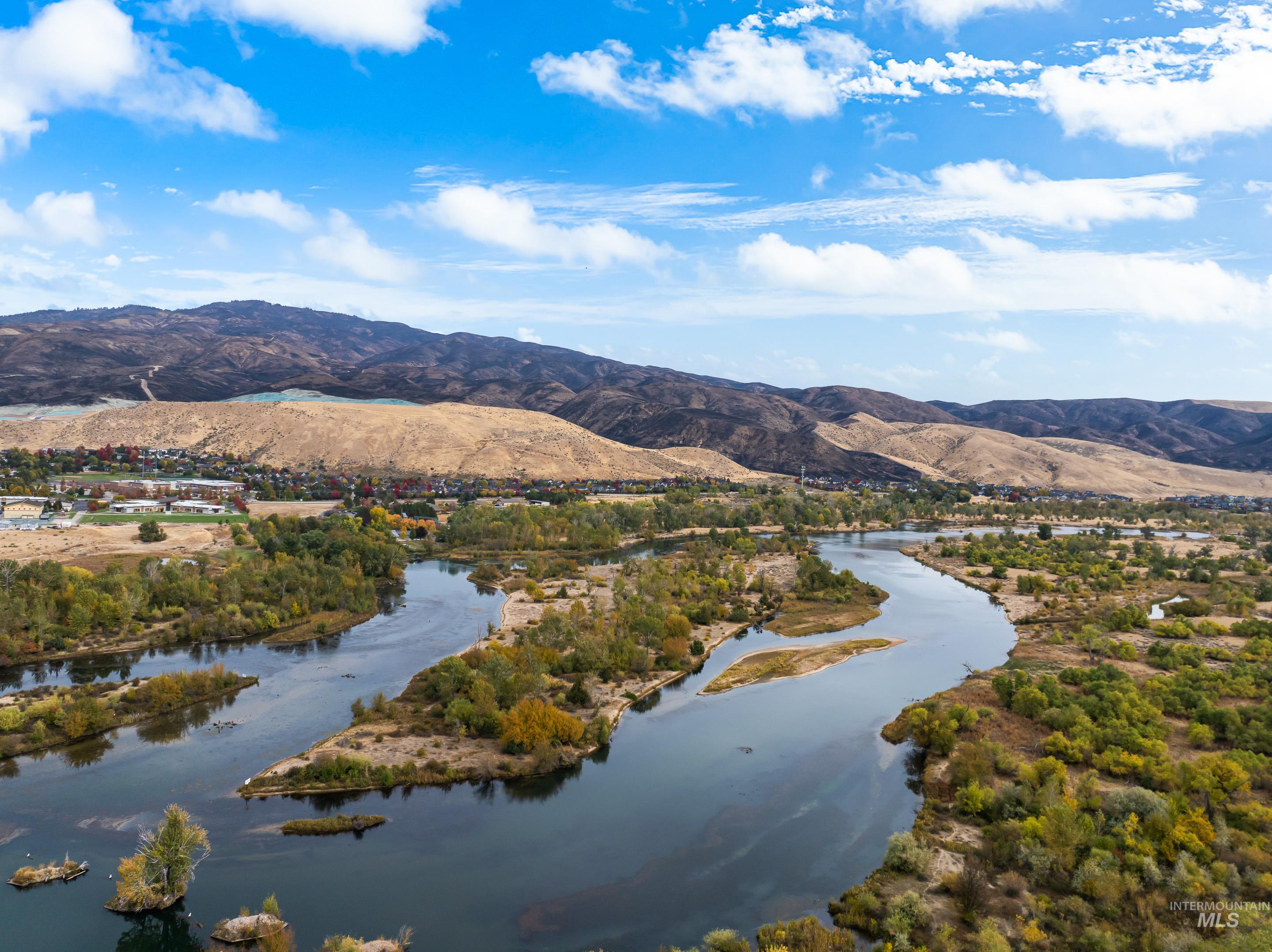 5925 S Teak Way, Boise, Idaho 83716, 4 Bedrooms, 3 Bathrooms, Residential For Sale, Price $544,900, 98971023