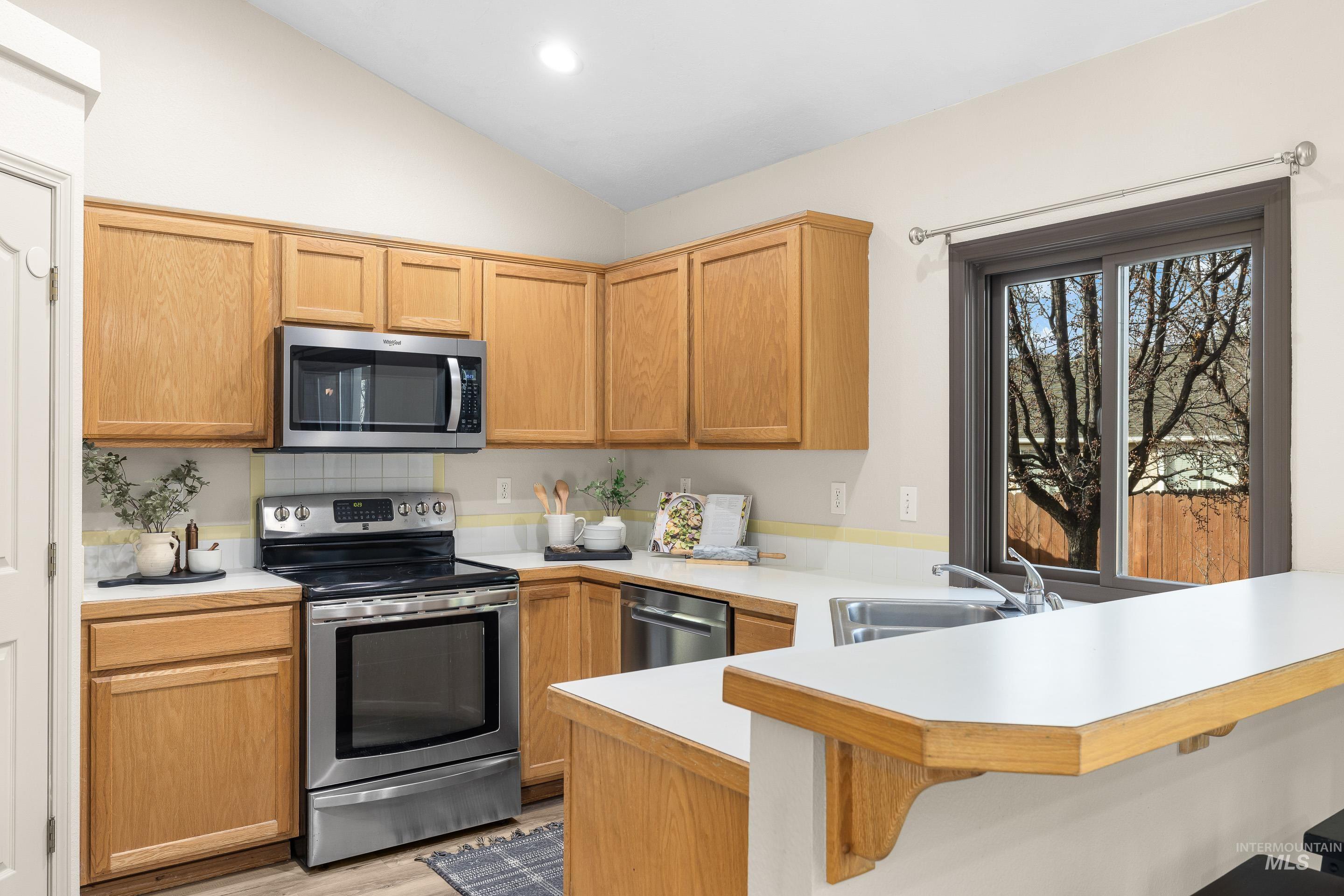 5925 S Teak Way, Boise, Idaho 83716, 4 Bedrooms, 3 Bathrooms, Residential For Sale, Price $544,900, 98971023