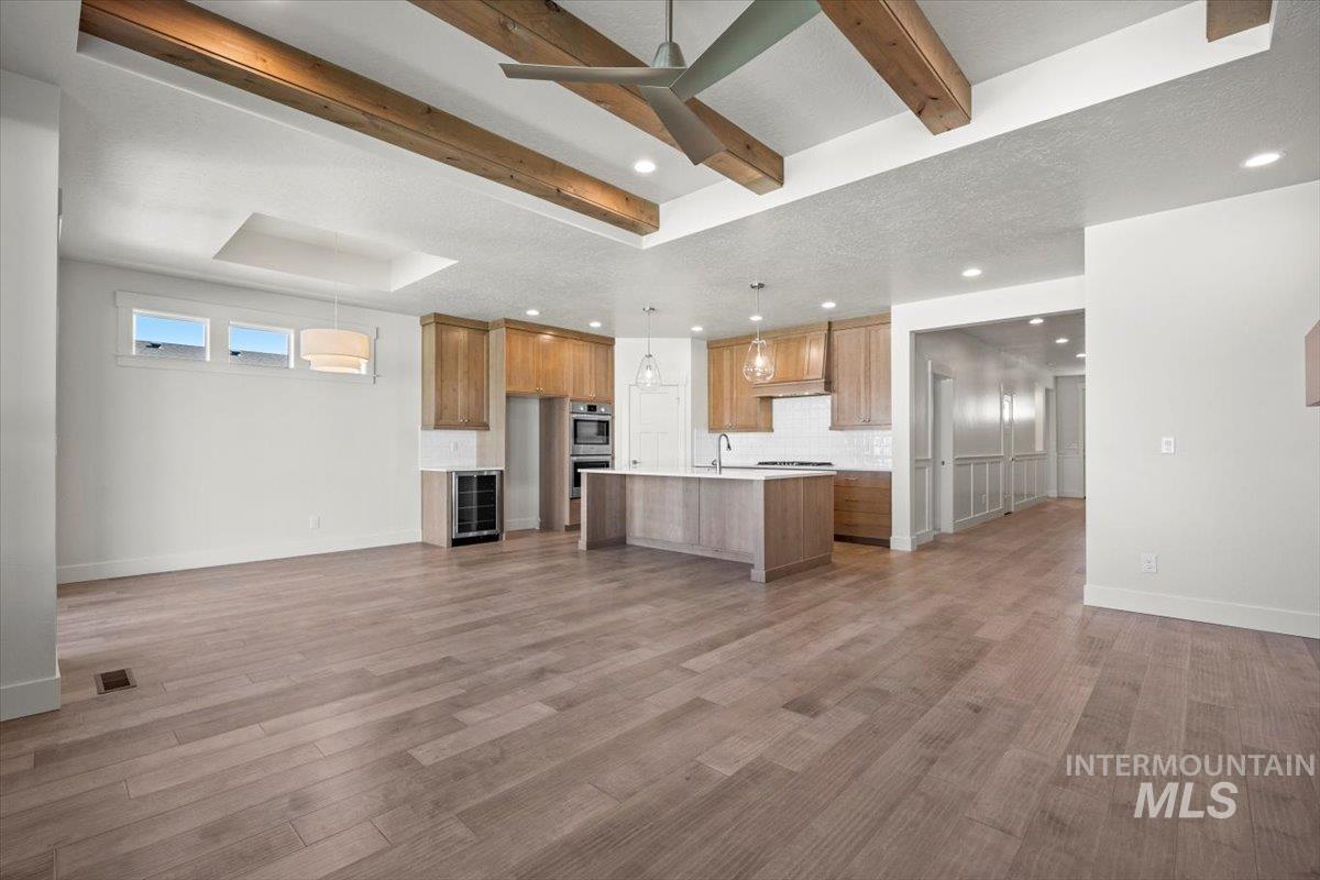 7522 E Newcastle, Nampa, Idaho 83687, 4 Bedrooms, 2.5 Bathrooms, Residential For Sale, Price $819,000, 98971031