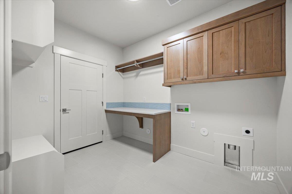 7522 E Newcastle, Nampa, Idaho 83687, 4 Bedrooms, 2.5 Bathrooms, Residential For Sale, Price $819,000, 98971031