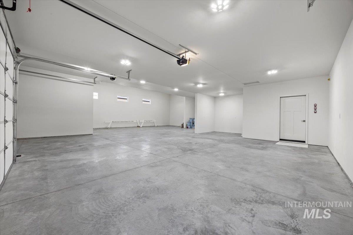 7522 E Newcastle, Nampa, Idaho 83687, 4 Bedrooms, 2.5 Bathrooms, Residential For Sale, Price $819,000, 98971031