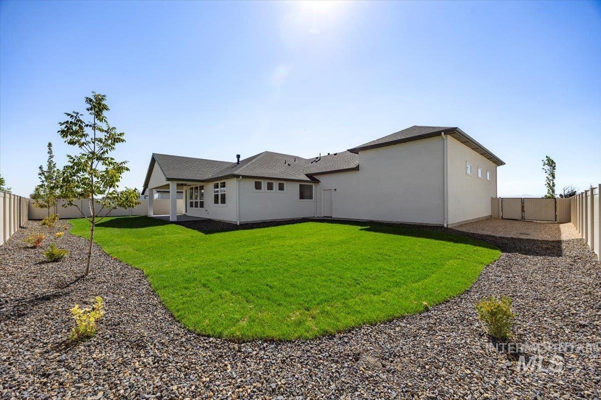 7522 E Newcastle, Nampa, Idaho 83687, 4 Bedrooms, 2.5 Bathrooms, Residential For Sale, Price $819,000, 98971031