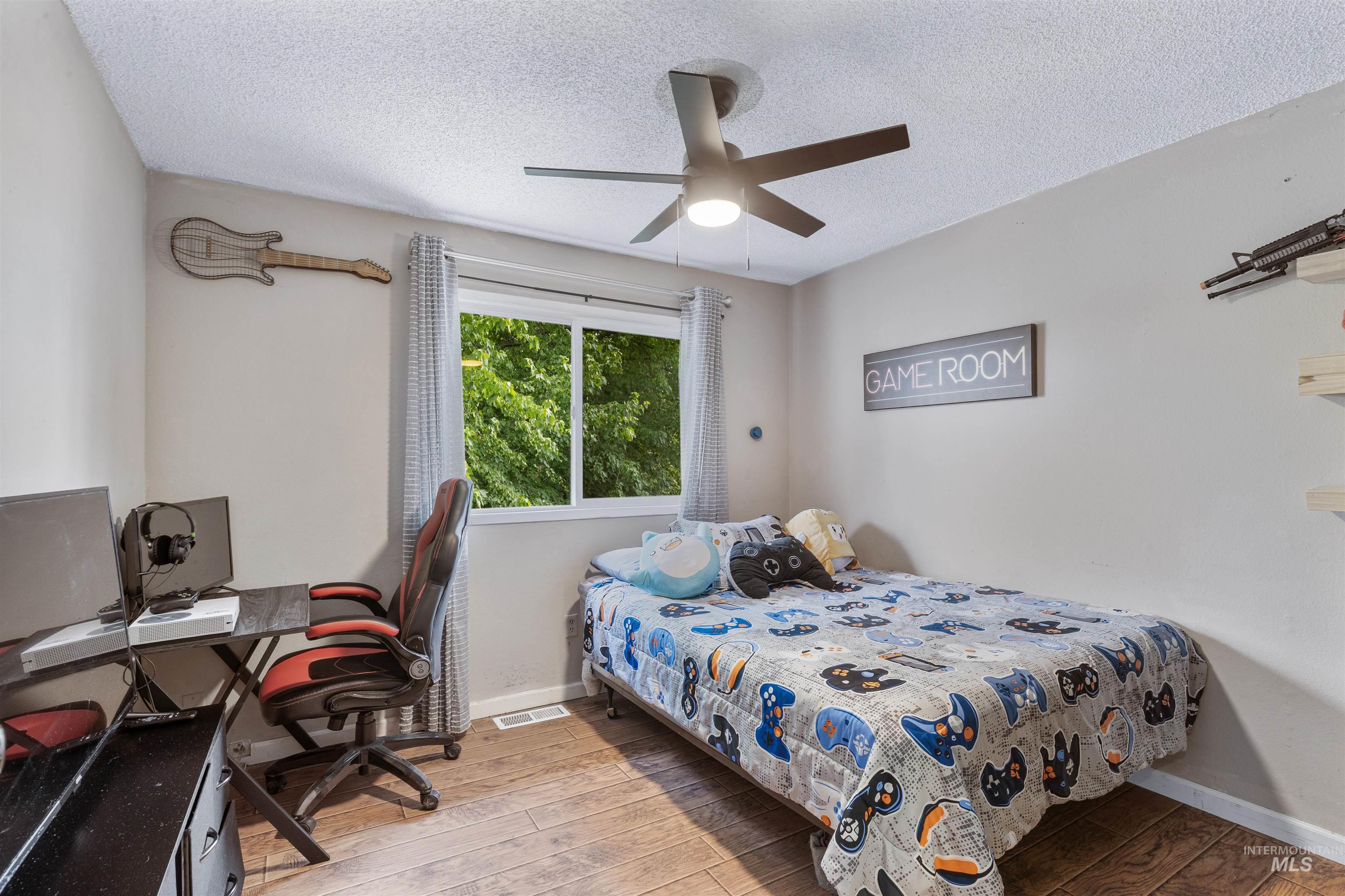 1806 Powers Drive, Lewiston, Idaho 83501, 5 Bedrooms, 2 Bathrooms, Residential For Sale, Price $415,000, 98971034