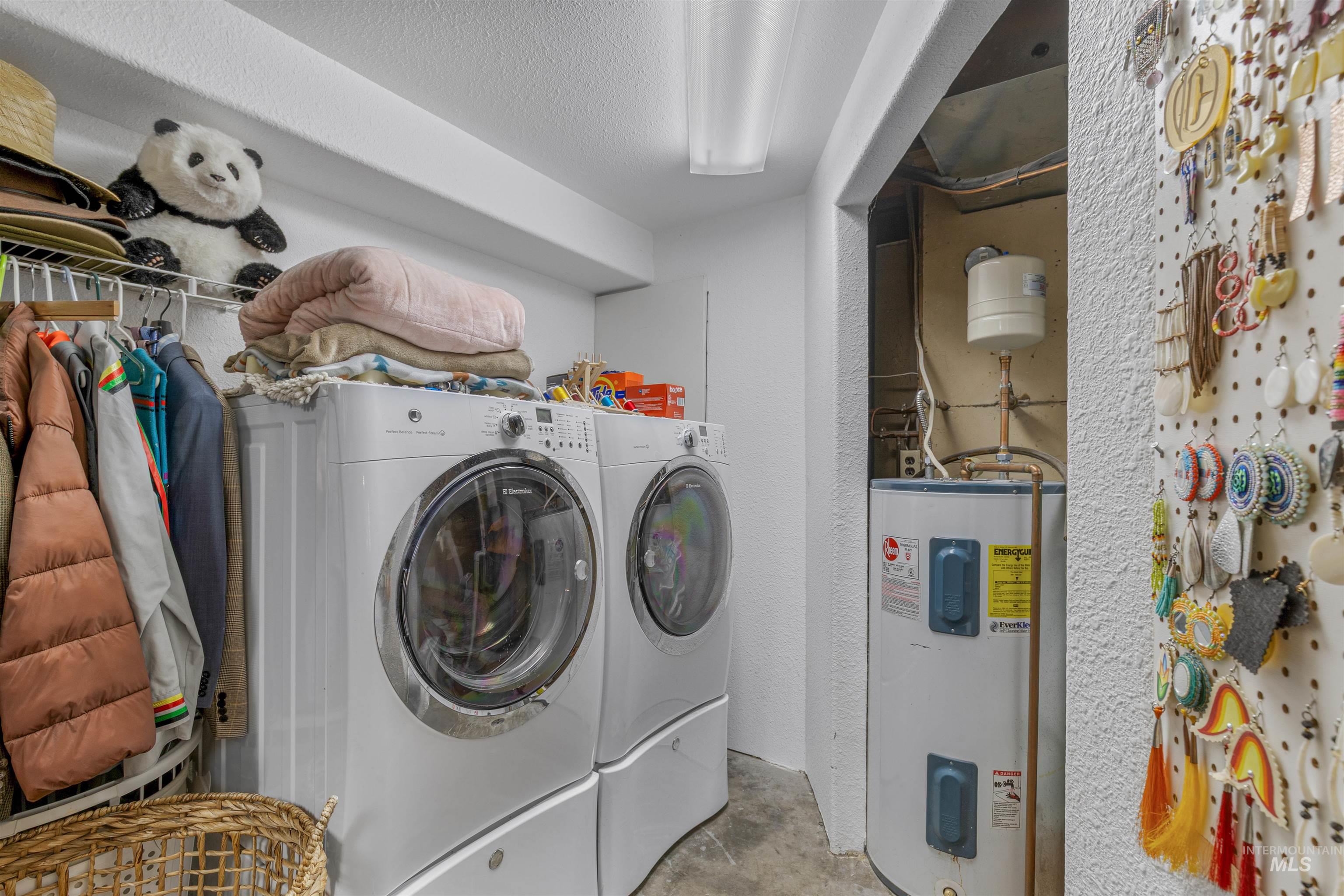 1806 Powers Drive, Lewiston, Idaho 83501, 5 Bedrooms, 2 Bathrooms, Residential For Sale, Price $415,000, 98971034