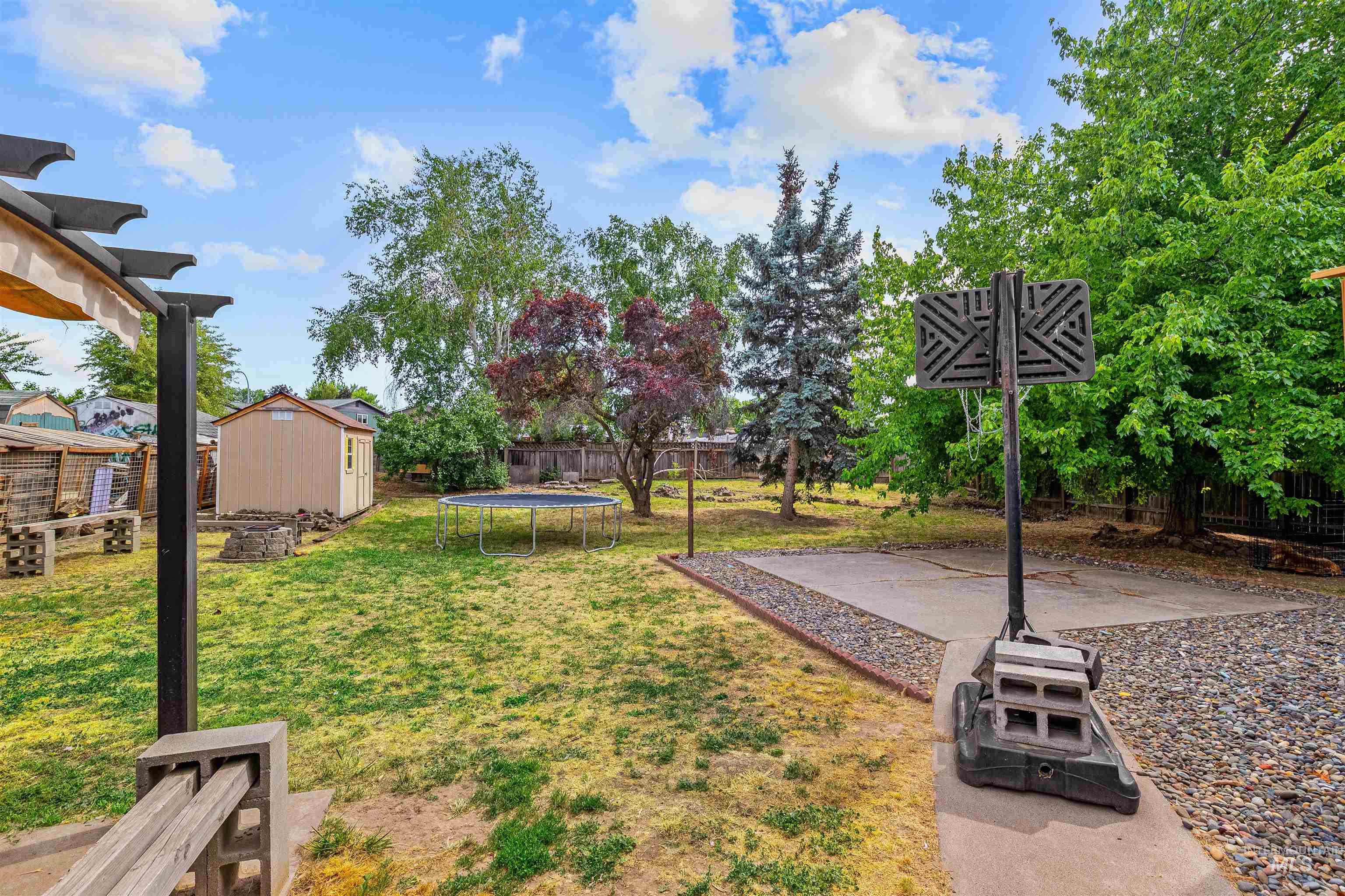 1806 Powers Drive, Lewiston, Idaho 83501, 5 Bedrooms, 2 Bathrooms, Residential For Sale, Price $415,000, 98971034