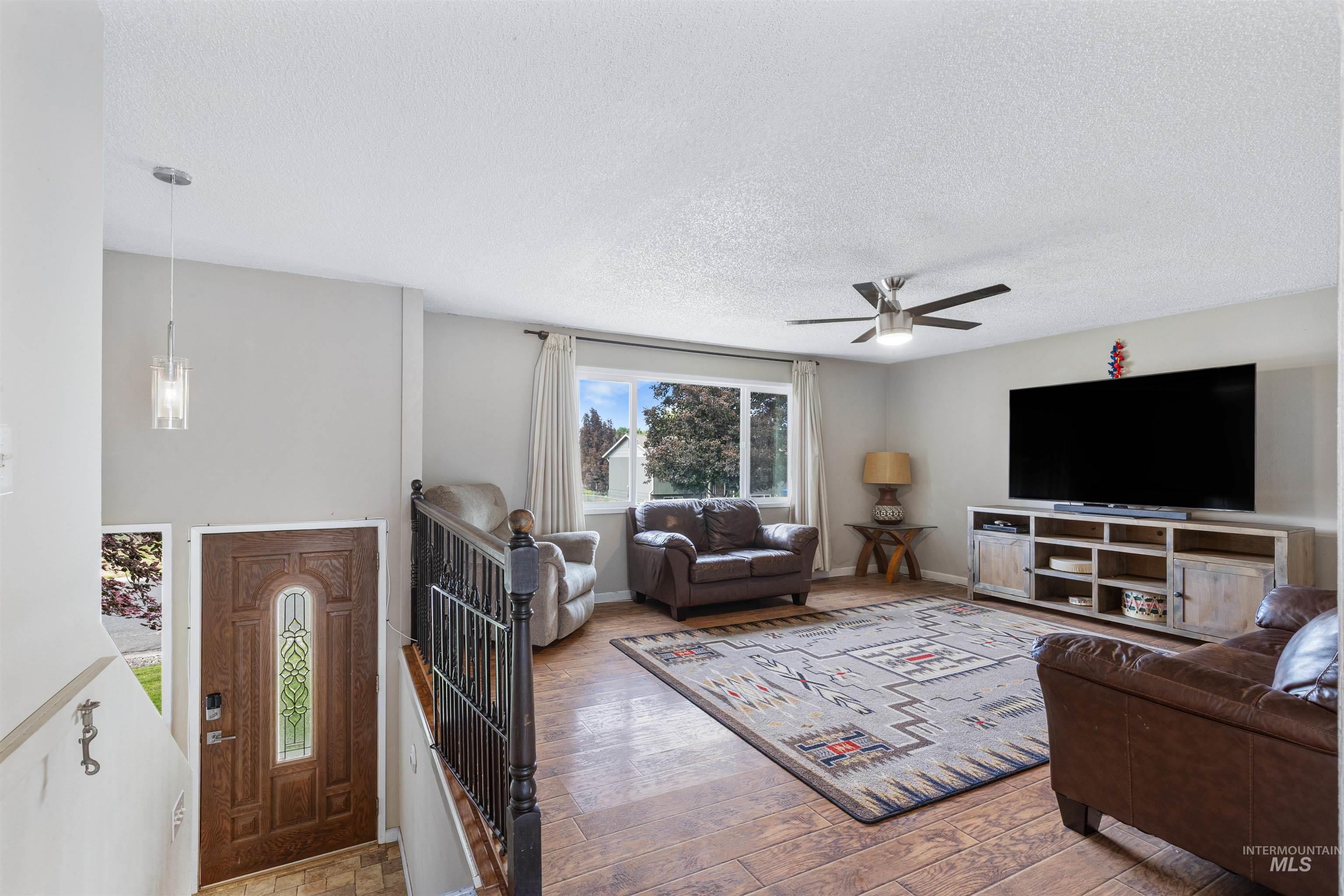 1806 Powers Drive, Lewiston, Idaho 83501, 5 Bedrooms, 2 Bathrooms, Residential For Sale, Price $395,000,MLS 98971034