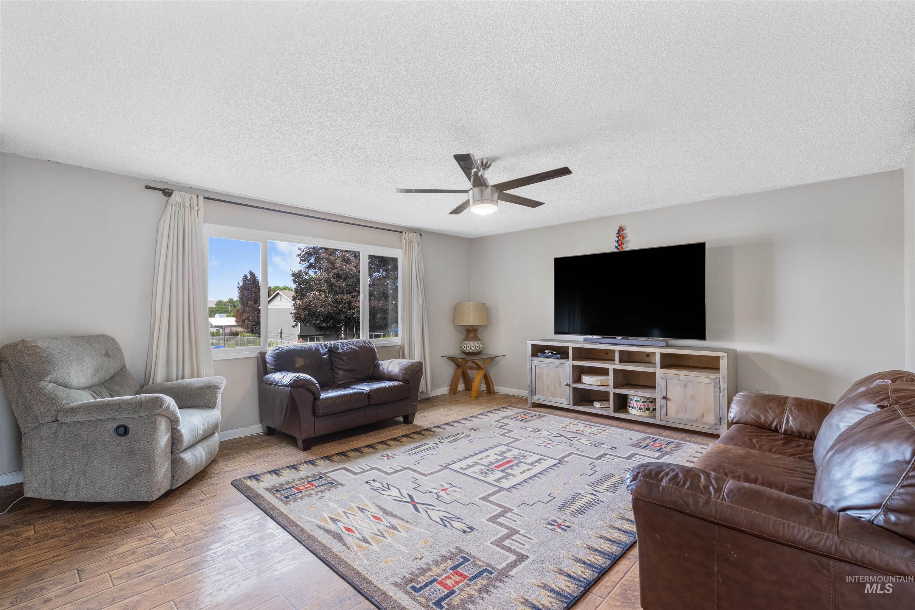 1806 Powers Drive, Lewiston, Idaho 83501, 5 Bedrooms, 2 Bathrooms, Residential For Sale, Price $395,000,MLS 98971034