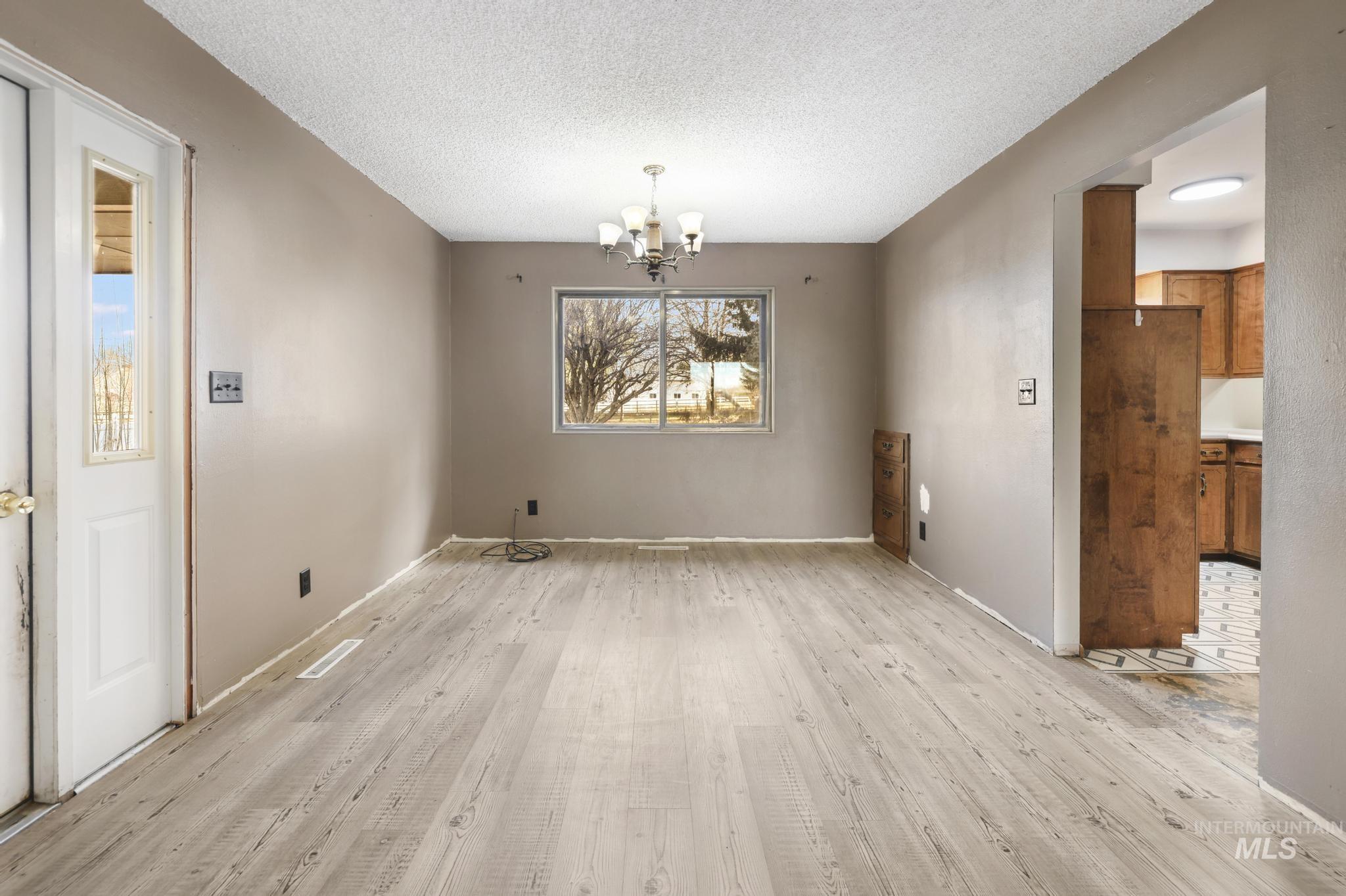 612 Highland Rd, Jerome, Idaho 83338, 4 Bedrooms, 2 Bathrooms, Residential For Sale, Price $362,000, 98971042