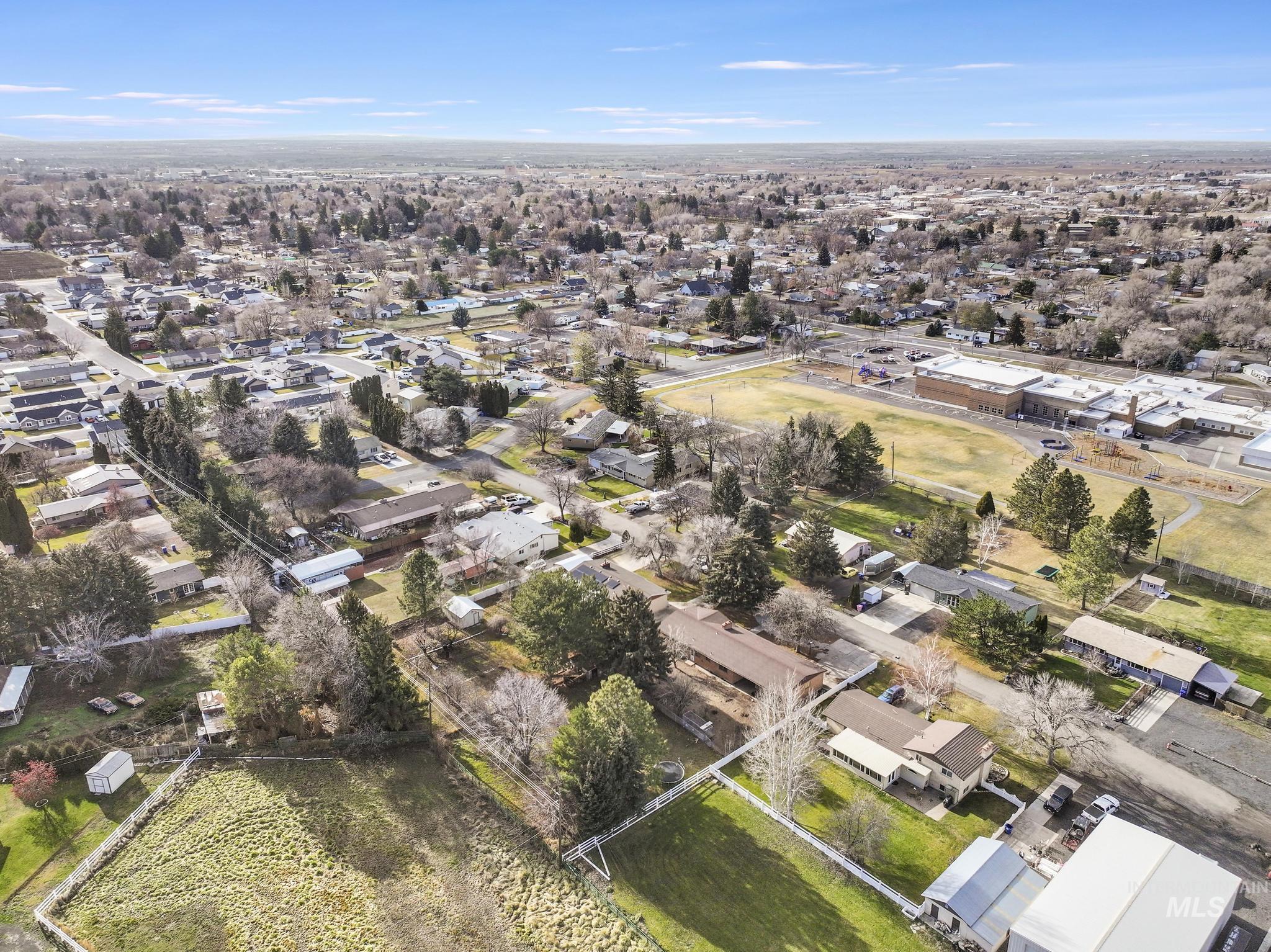 612 Highland Rd, Jerome, Idaho 83338, 4 Bedrooms, 2 Bathrooms, Residential For Sale, Price $362,000, 98971042