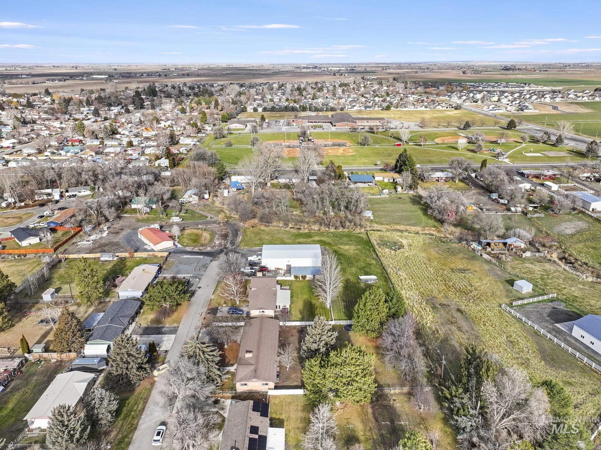 612 Highland Rd, Jerome, Idaho 83338, 4 Bedrooms, 2 Bathrooms, Residential For Sale, Price $362,000, 98971042