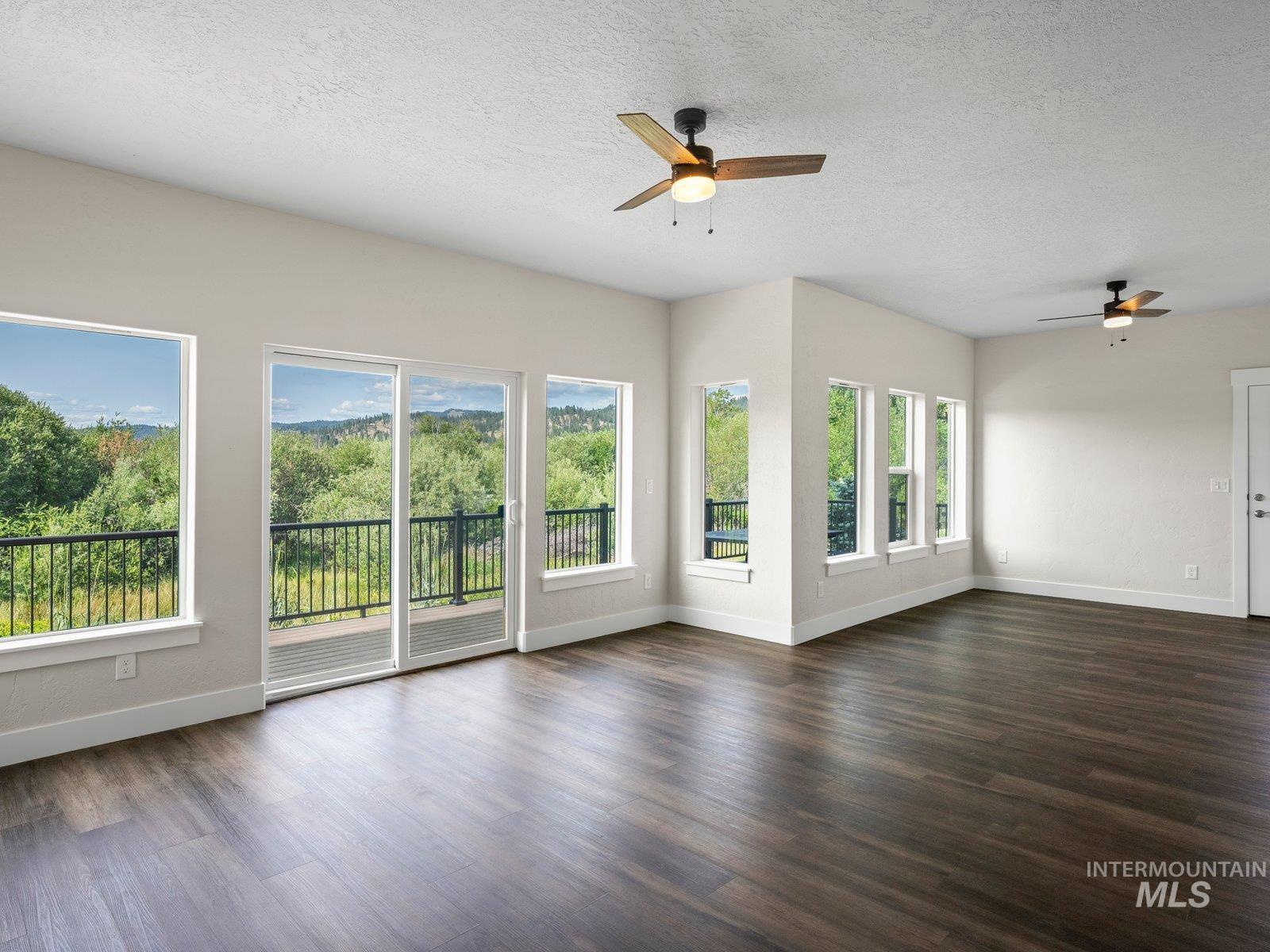 58 Wapiti Ct., Garden Valley, Idaho 83622, 3 Bedrooms, 3 Bathrooms, Residential For Sale, Price $655,900, 98971047