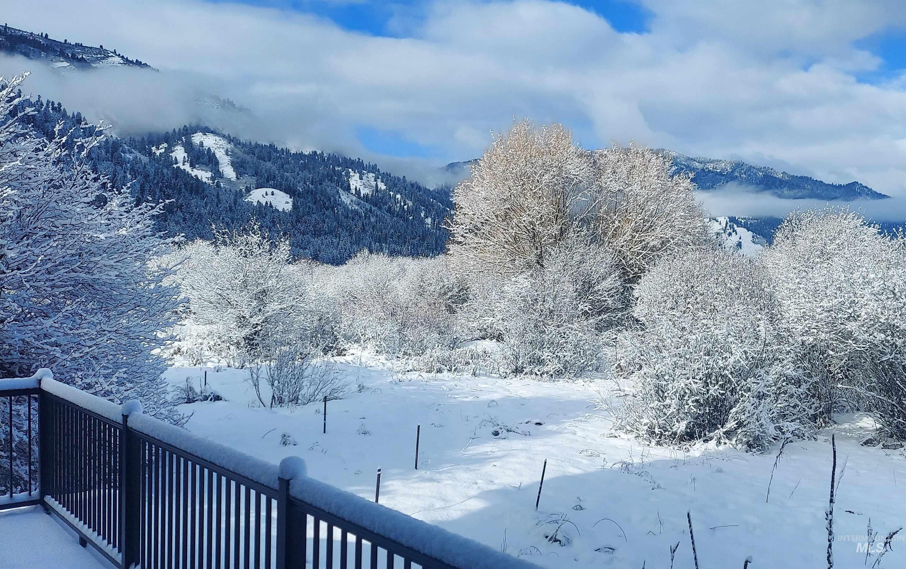 58 Wapiti Ct., Garden Valley, Idaho 83622, 3 Bedrooms, 3 Bathrooms, Residential For Sale, Price $655,900, 98971047