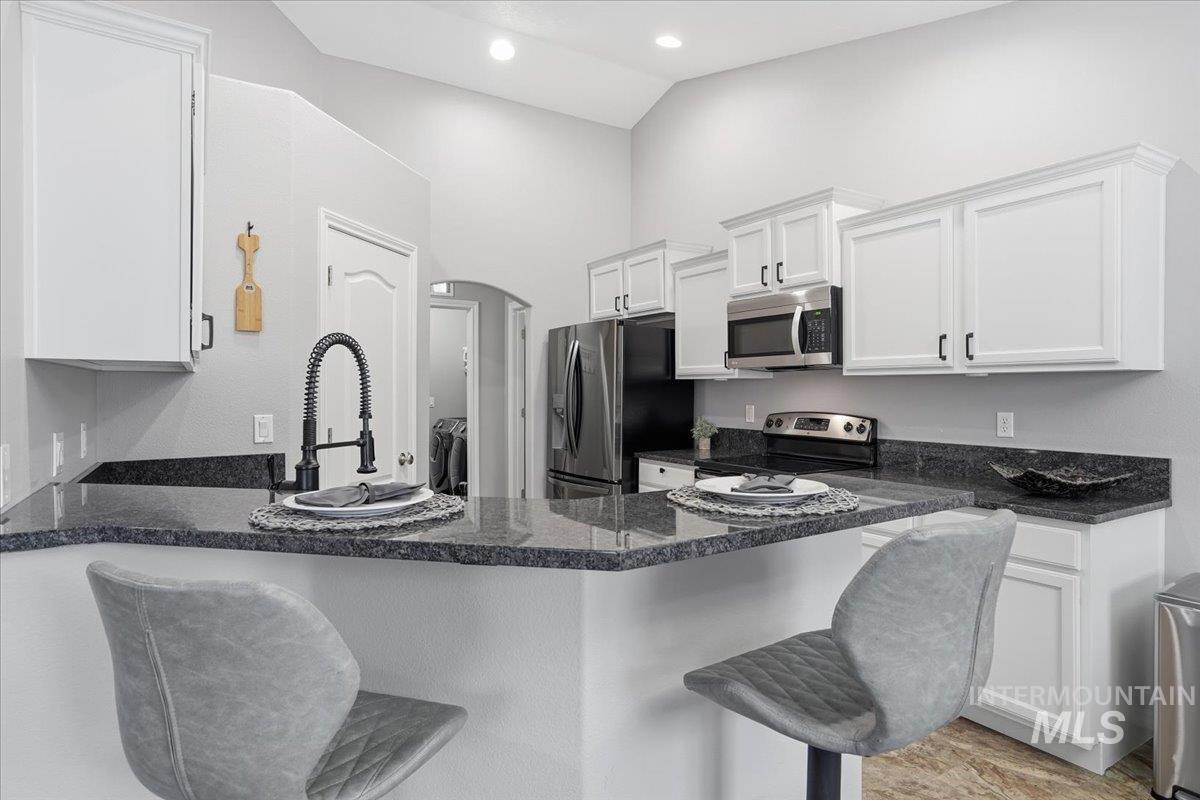 11438 W Radcliff Street, Nampa, Idaho 83651, 3 Bedrooms, 2 Bathrooms, Residential For Sale, Price $405,000, 98971049