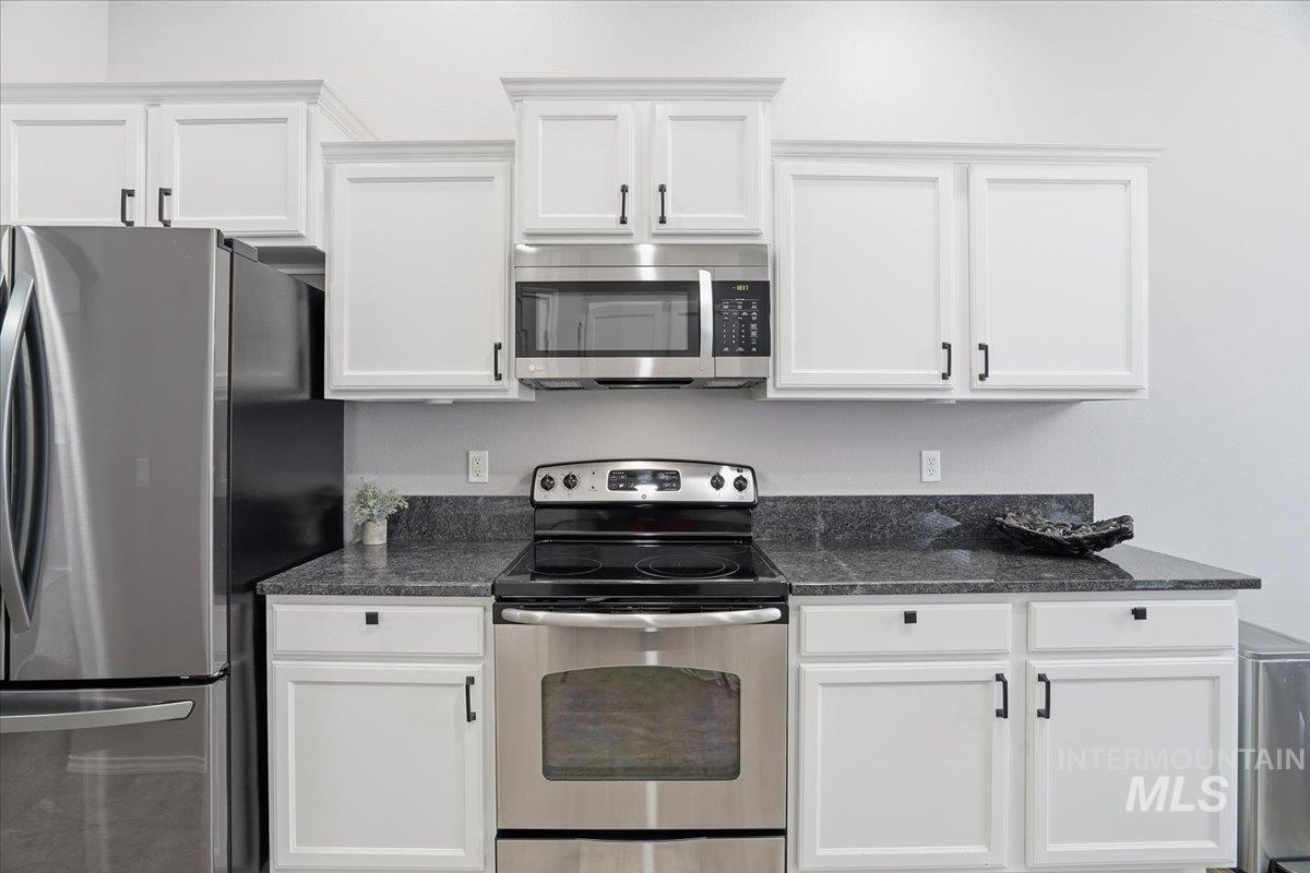 11438 W Radcliff Street, Nampa, Idaho 83651, 3 Bedrooms, 2 Bathrooms, Residential For Sale, Price $405,000, 98971049