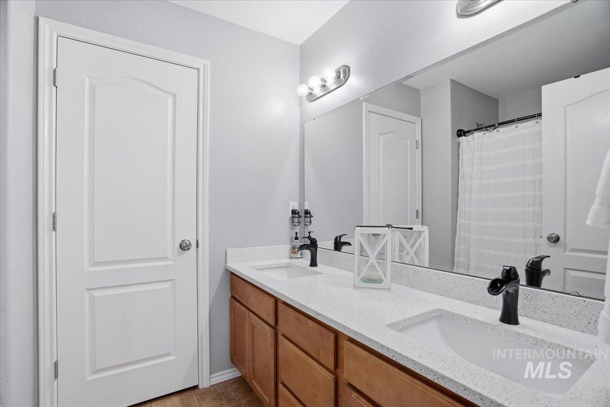 11438 W Radcliff Street, Nampa, Idaho 83651, 3 Bedrooms, 2 Bathrooms, Residential For Sale, Price $405,000, 98971049