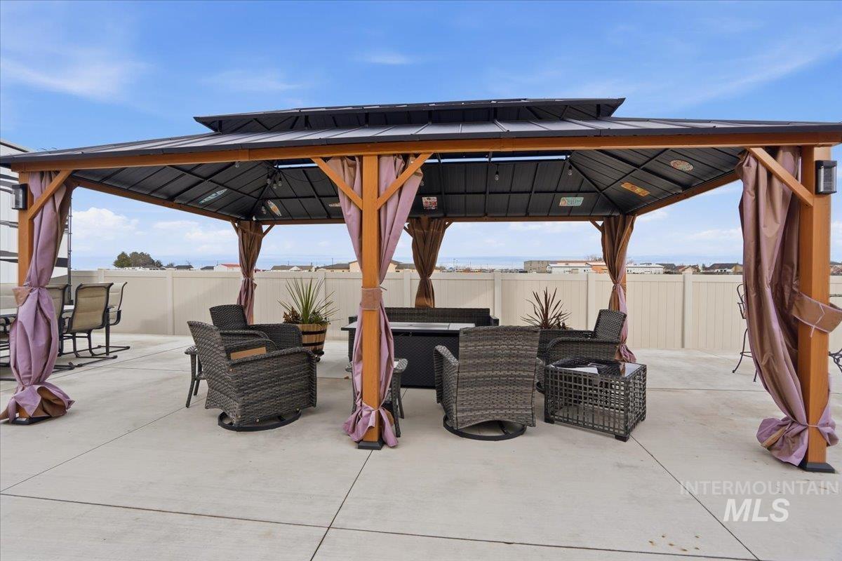 11438 W Radcliff Street, Nampa, Idaho 83651, 3 Bedrooms, 2 Bathrooms, Residential For Sale, Price $405,000, 98971049