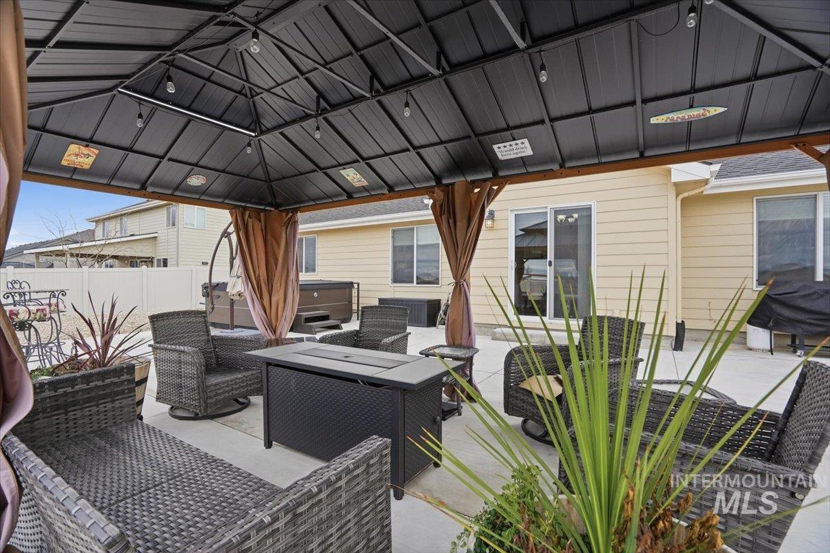 11438 W Radcliff Street, Nampa, Idaho 83651, 3 Bedrooms, 2 Bathrooms, Residential For Sale, Price $405,000, 98971049