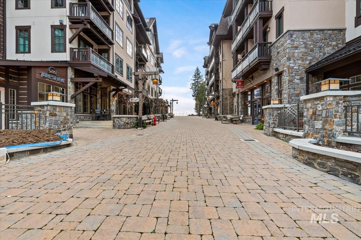 720 Village Drive, Donnelly, Idaho 83615, 1 Bathroom, Residential For Sale, Price $495,000, 98971050