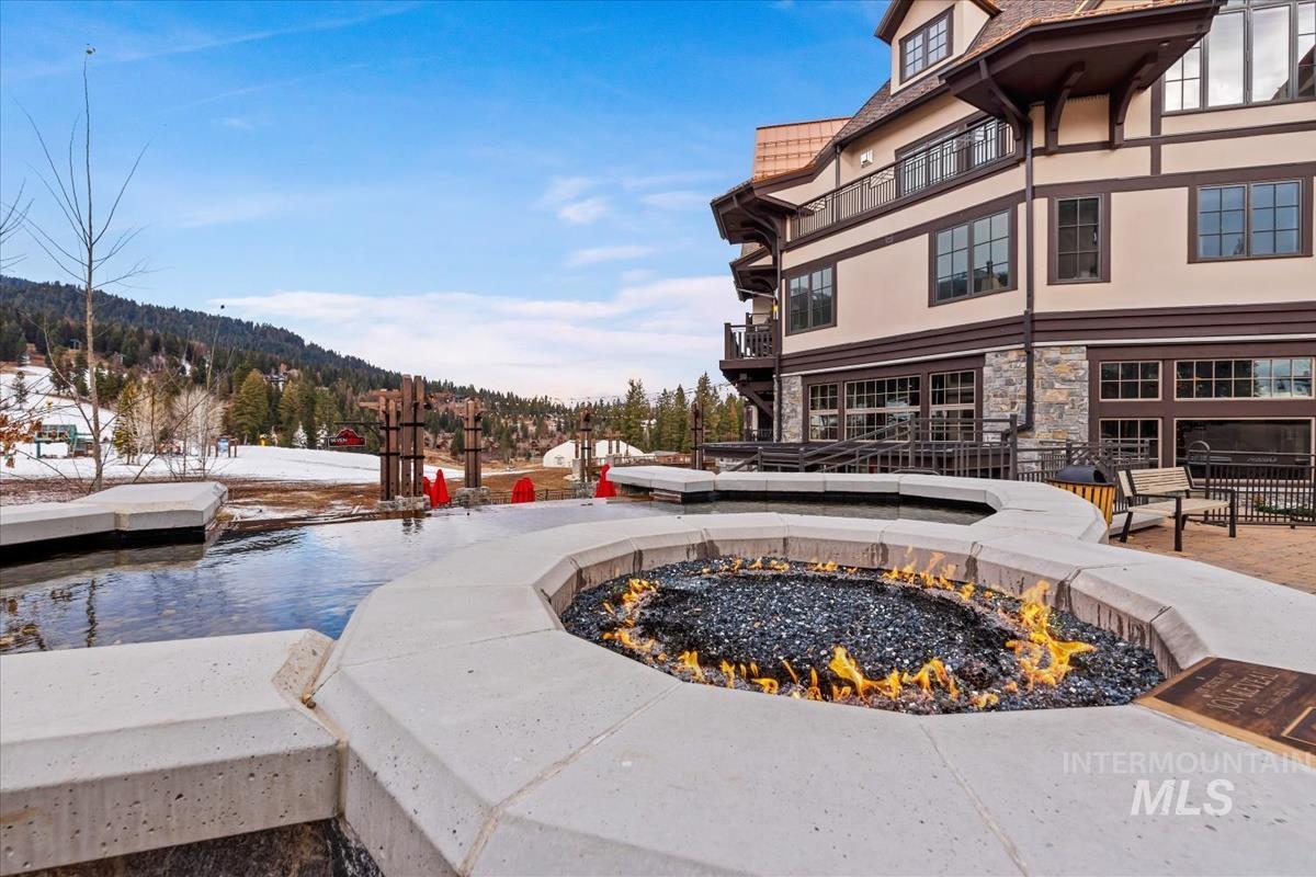 720 Village Drive, Donnelly, Idaho 83615, 1 Bathroom, Residential For Sale, Price $495,000, 98971050