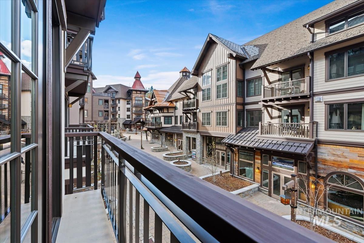 720 Village Drive, Donnelly, Idaho 83615, 1 Bathroom, Residential For Sale, Price $495,000, 98971050