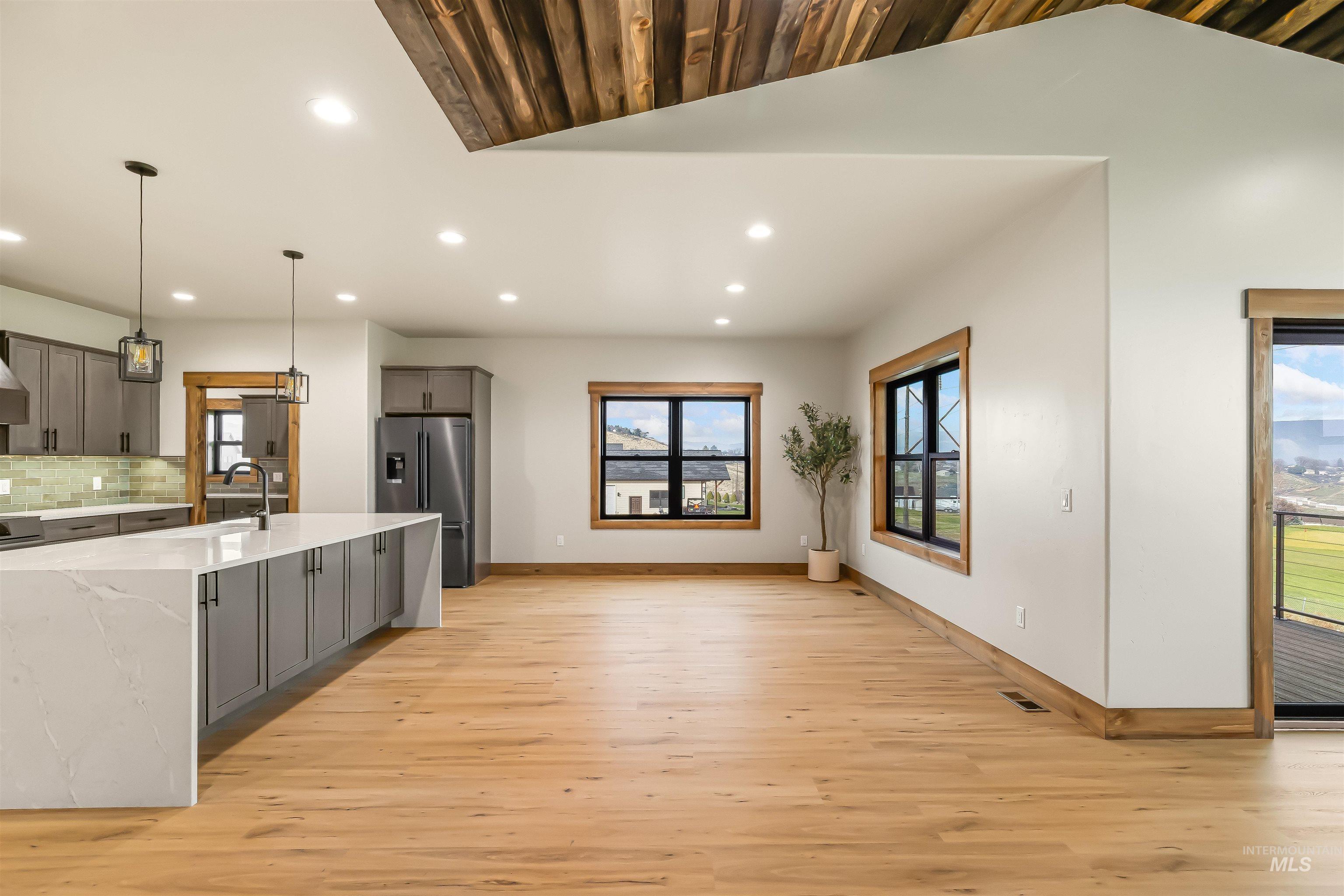 2271 Chukar Drive, Clarkston, Washington 99403, 4 Bedrooms, 3 Bathrooms, Residential For Sale, Price $950,000, 98971051