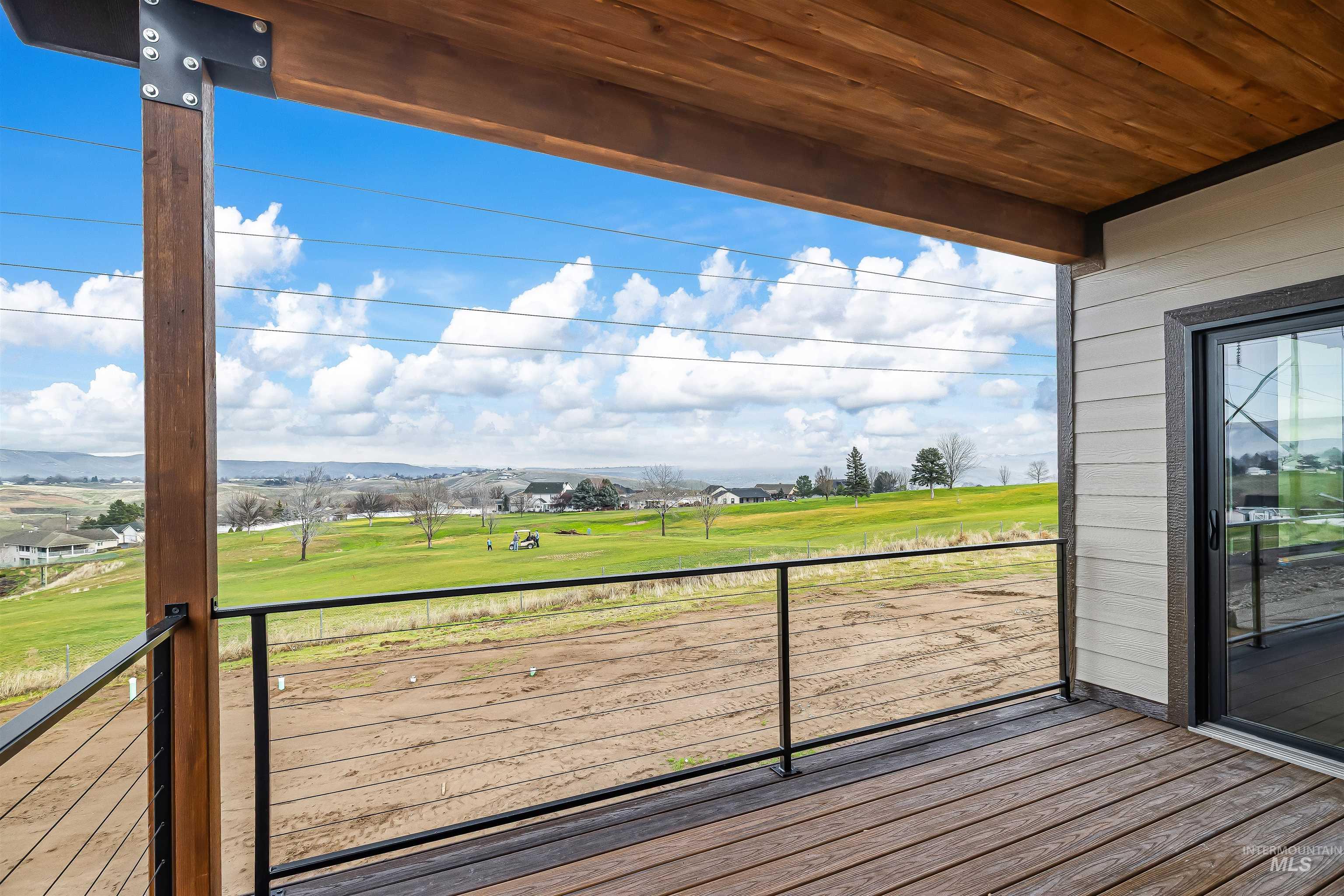 2271 Chukar Drive, Clarkston, Washington 99403, 4 Bedrooms, 3 Bathrooms, Residential For Sale, Price $950,000, 98971051