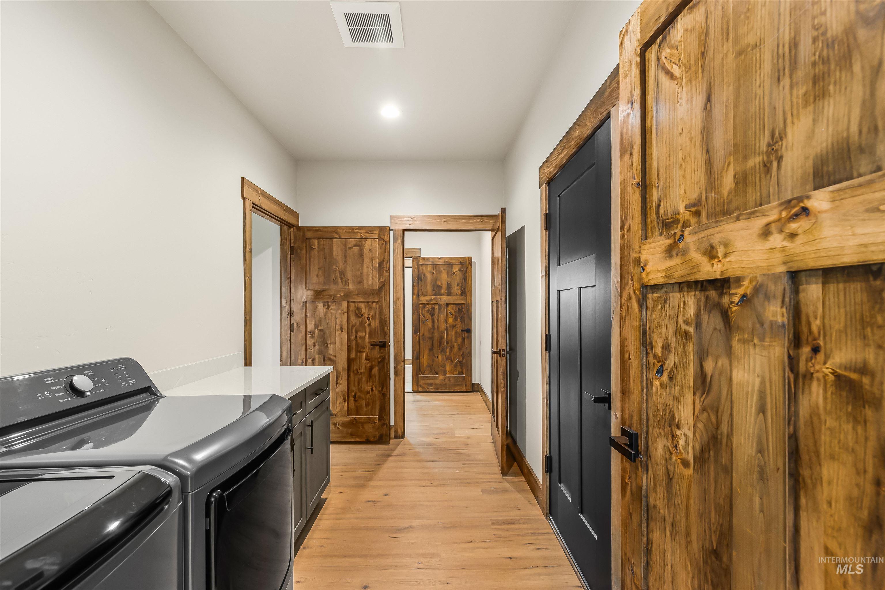 2271 Chukar Drive, Clarkston, Washington 99403, 4 Bedrooms, 3 Bathrooms, Residential For Sale, Price $950,000, 98971051