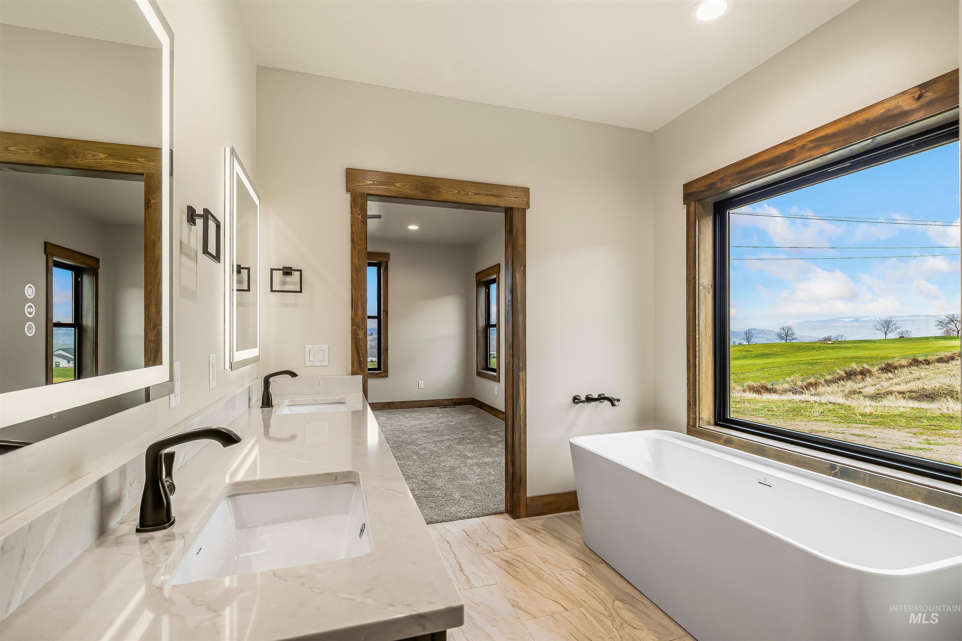 2271 Chukar Drive, Clarkston, Washington 99403, 4 Bedrooms, 3 Bathrooms, Residential For Sale, Price $950,000, 98971051