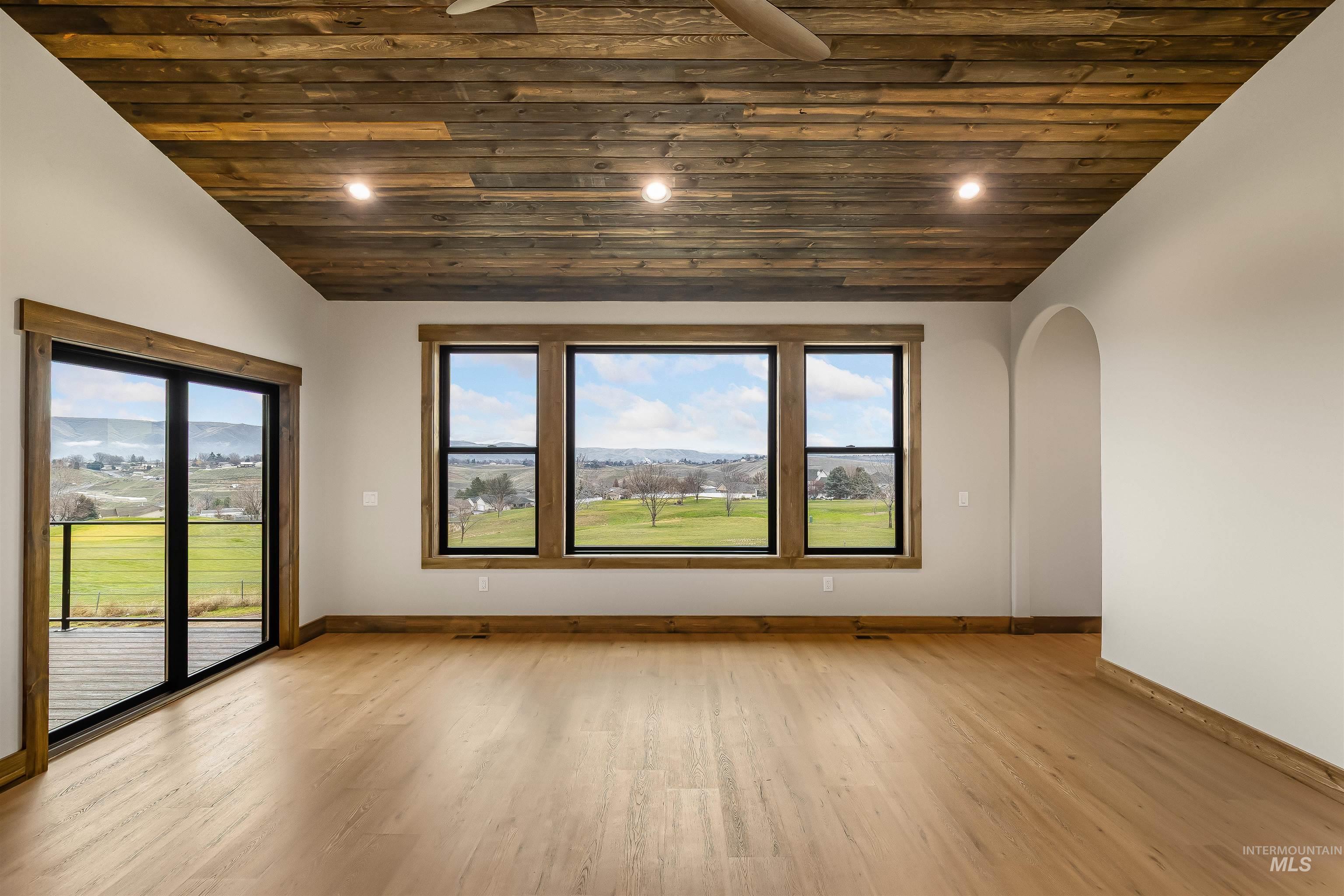 2271 Chukar Drive, Clarkston, Washington 99403, 4 Bedrooms, 3 Bathrooms, Residential For Sale, Price $950,000, 98971051