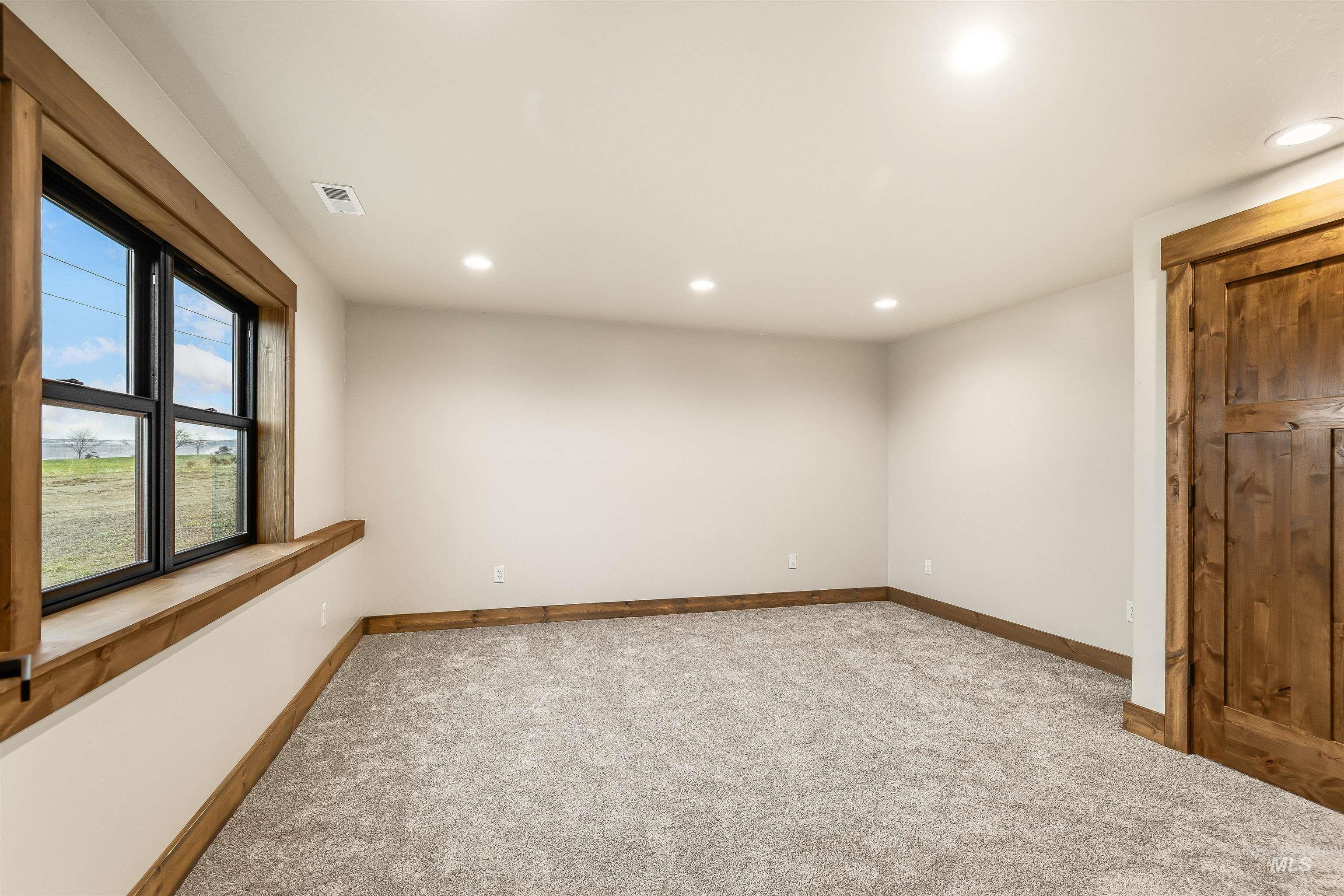 2271 Chukar Drive, Clarkston, Washington 99403, 4 Bedrooms, 3 Bathrooms, Residential For Sale, Price $950,000, 98971051