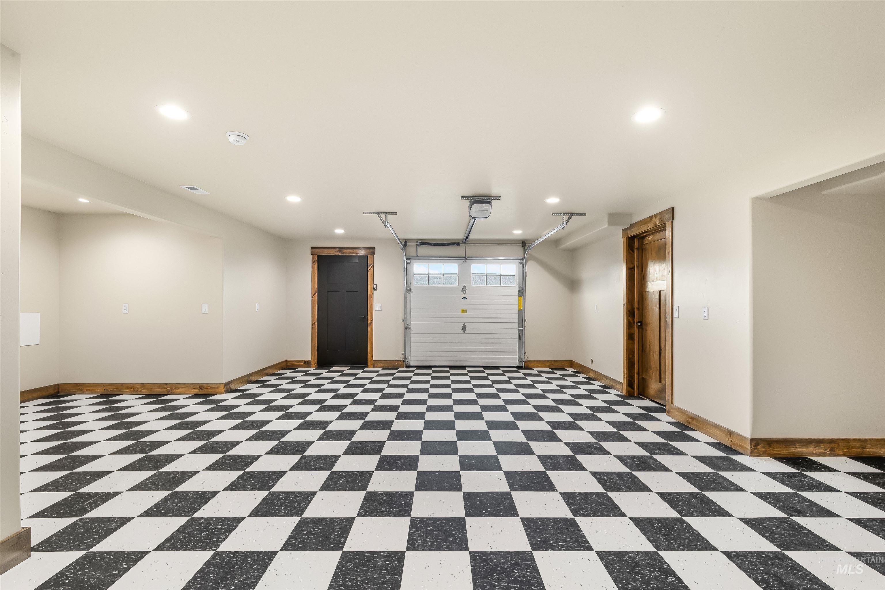 2271 Chukar Drive, Clarkston, Washington 99403, 4 Bedrooms, 3 Bathrooms, Residential For Sale, Price $950,000, 98971051