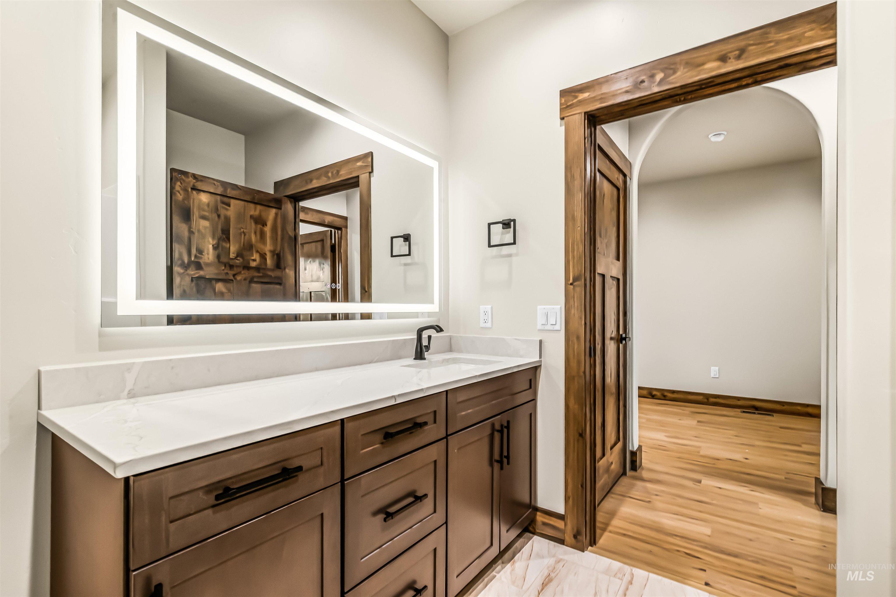 2271 Chukar Drive, Clarkston, Washington 99403, 4 Bedrooms, 3 Bathrooms, Residential For Sale, Price $950,000, 98971051