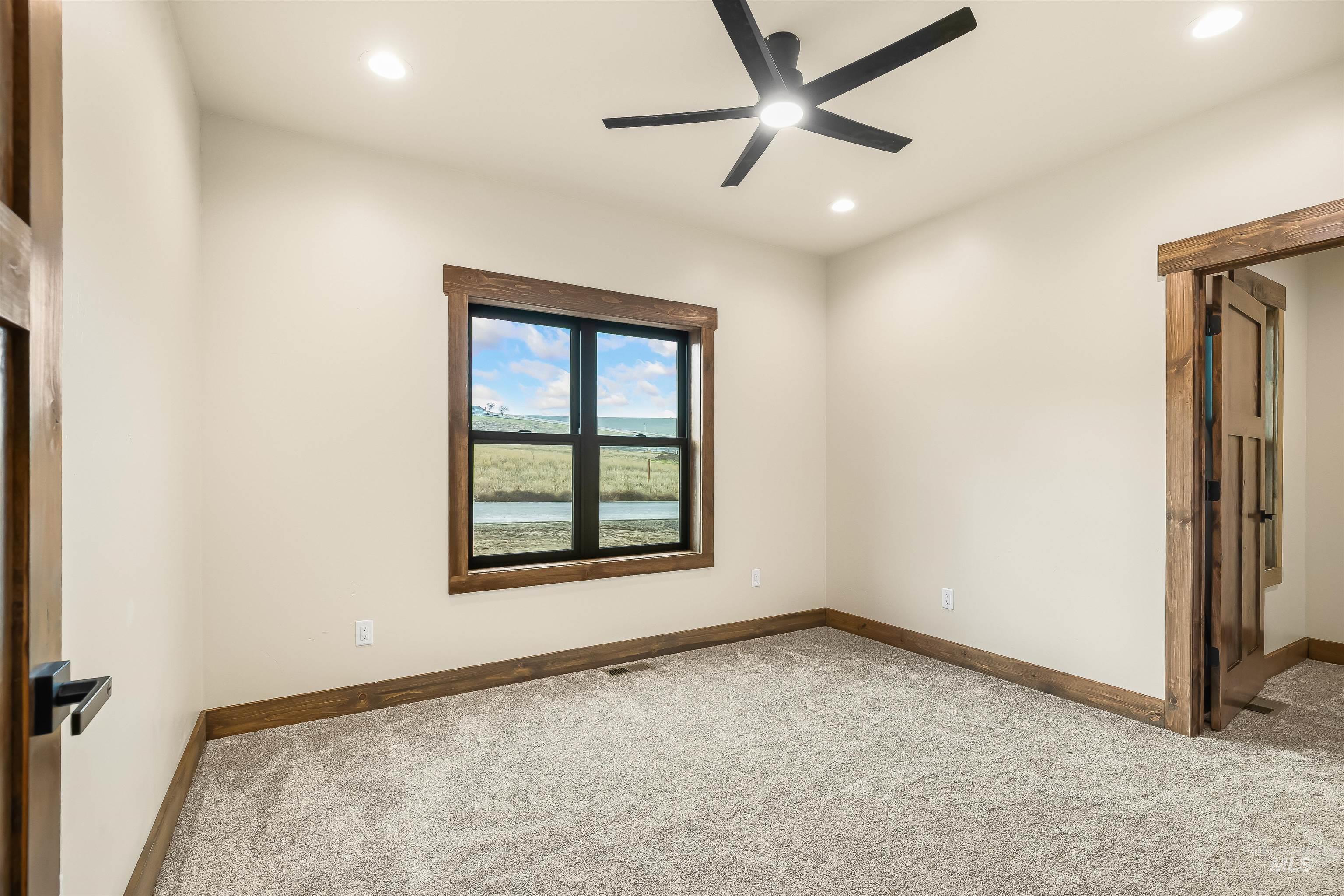 2271 Chukar Drive, Clarkston, Washington 99403, 4 Bedrooms, 3 Bathrooms, Residential For Sale, Price $950,000, 98971051