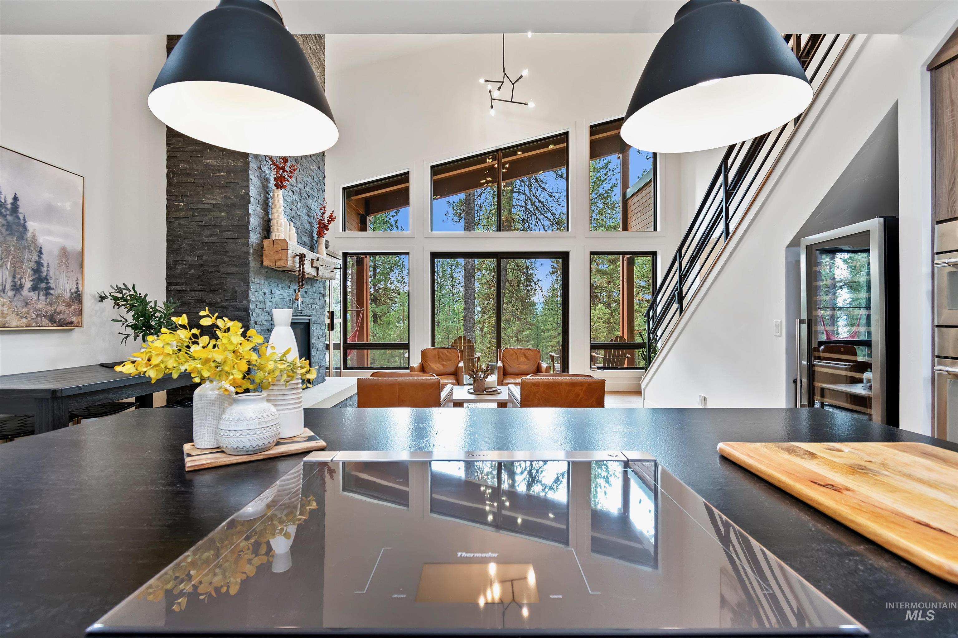 13322 Vili Road, McCall, Idaho 83638, 3 Bedrooms, 3 Bathrooms, Residential For Sale, Price $1,250,000, 98971052