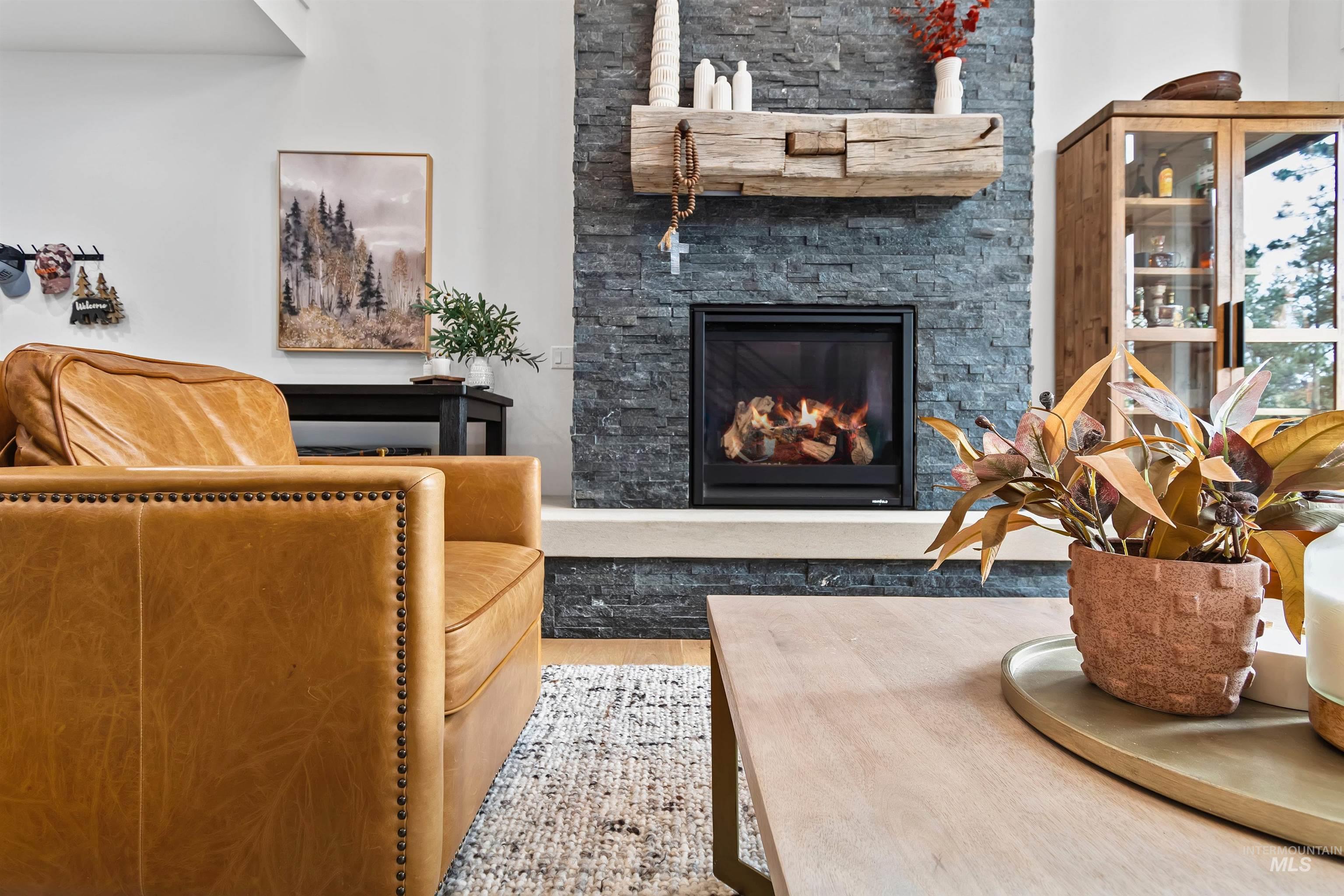 13322 Vili Road, McCall, Idaho 83638, 3 Bedrooms, 3 Bathrooms, Residential For Sale, Price $1,250,000, 98971052